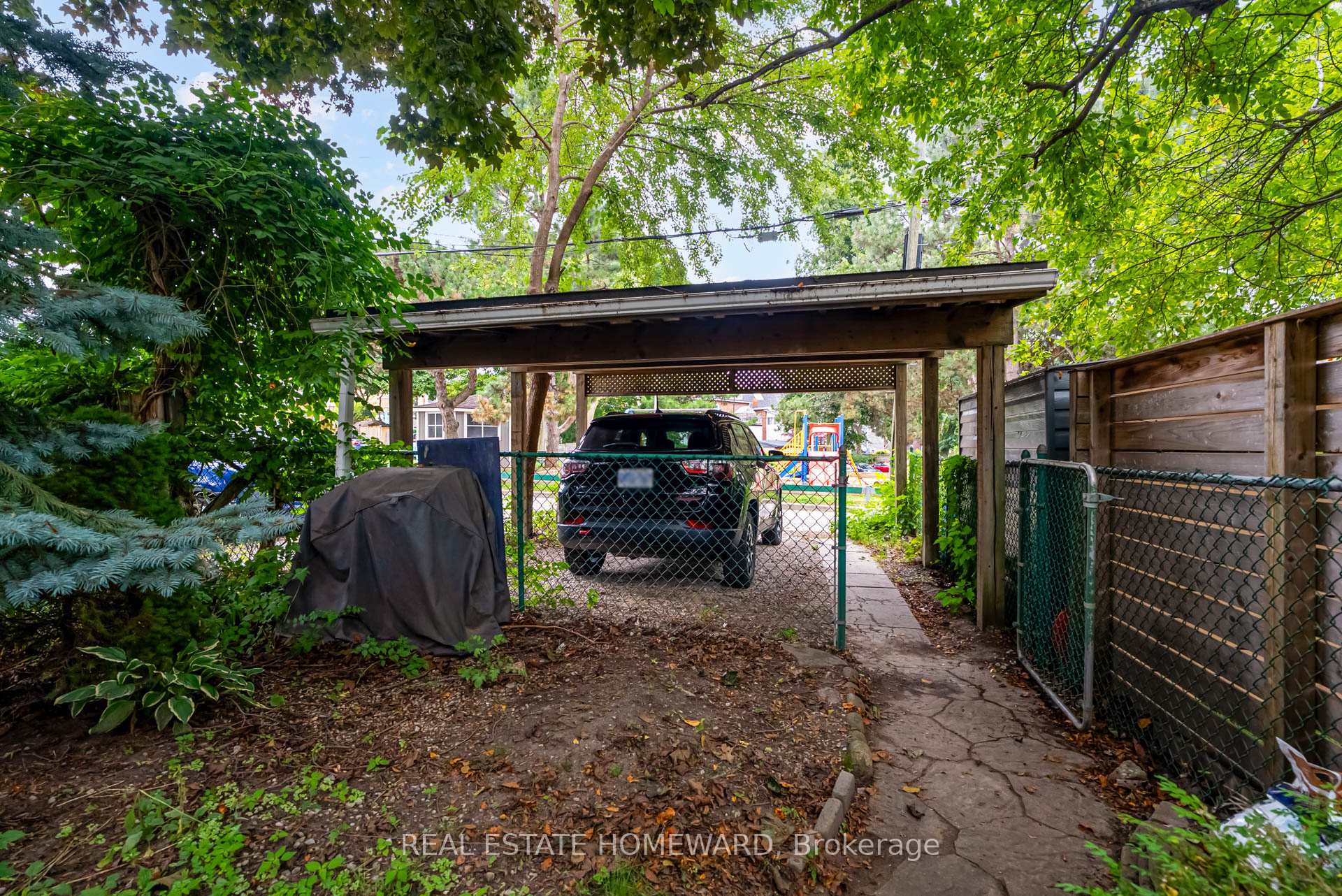 Photo 22 of 145 Kingston Road, Toronto, The Beaches — HOMEH
