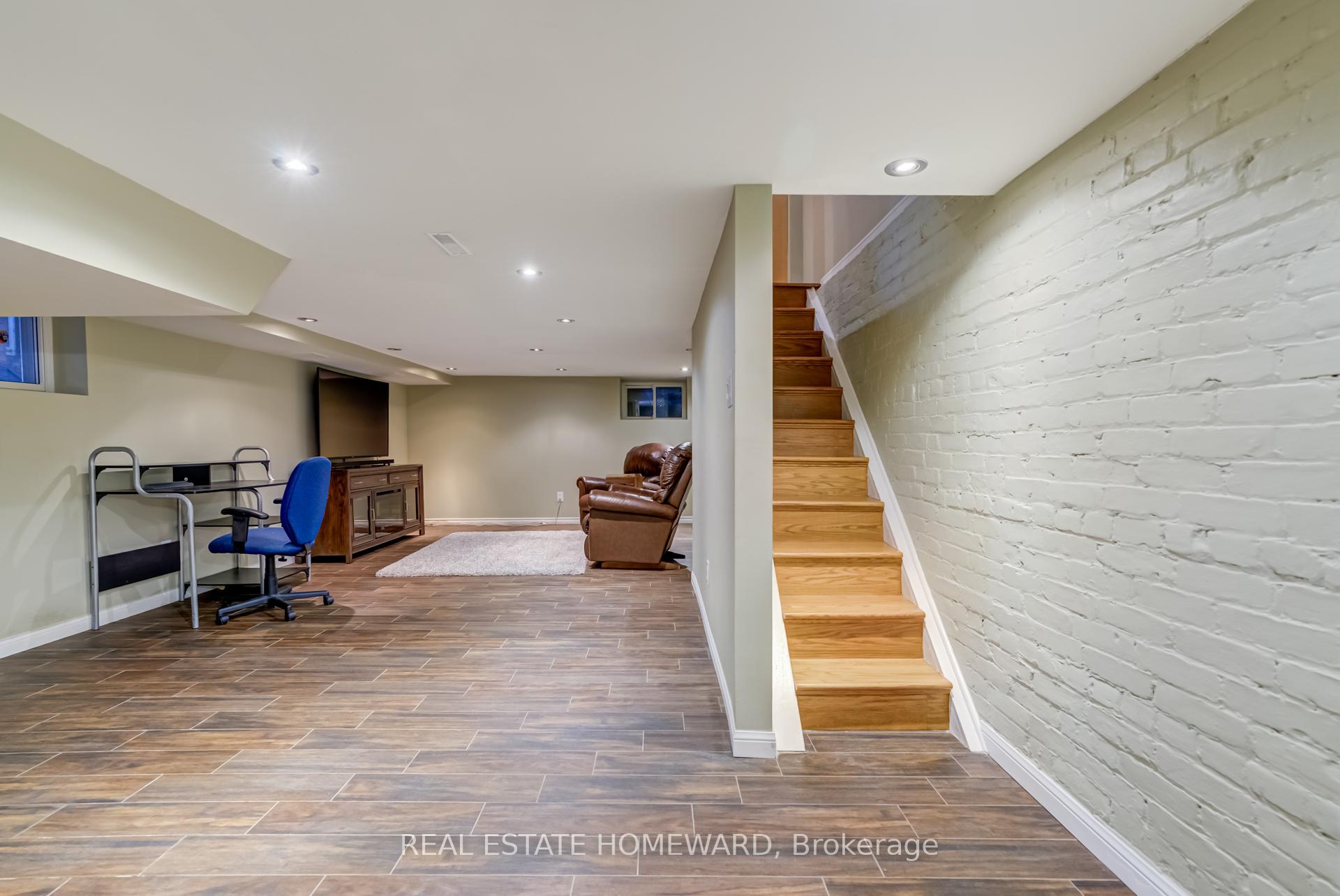 Photo 39 of 145 Kingston Road, Toronto, The Beaches — HOMEH