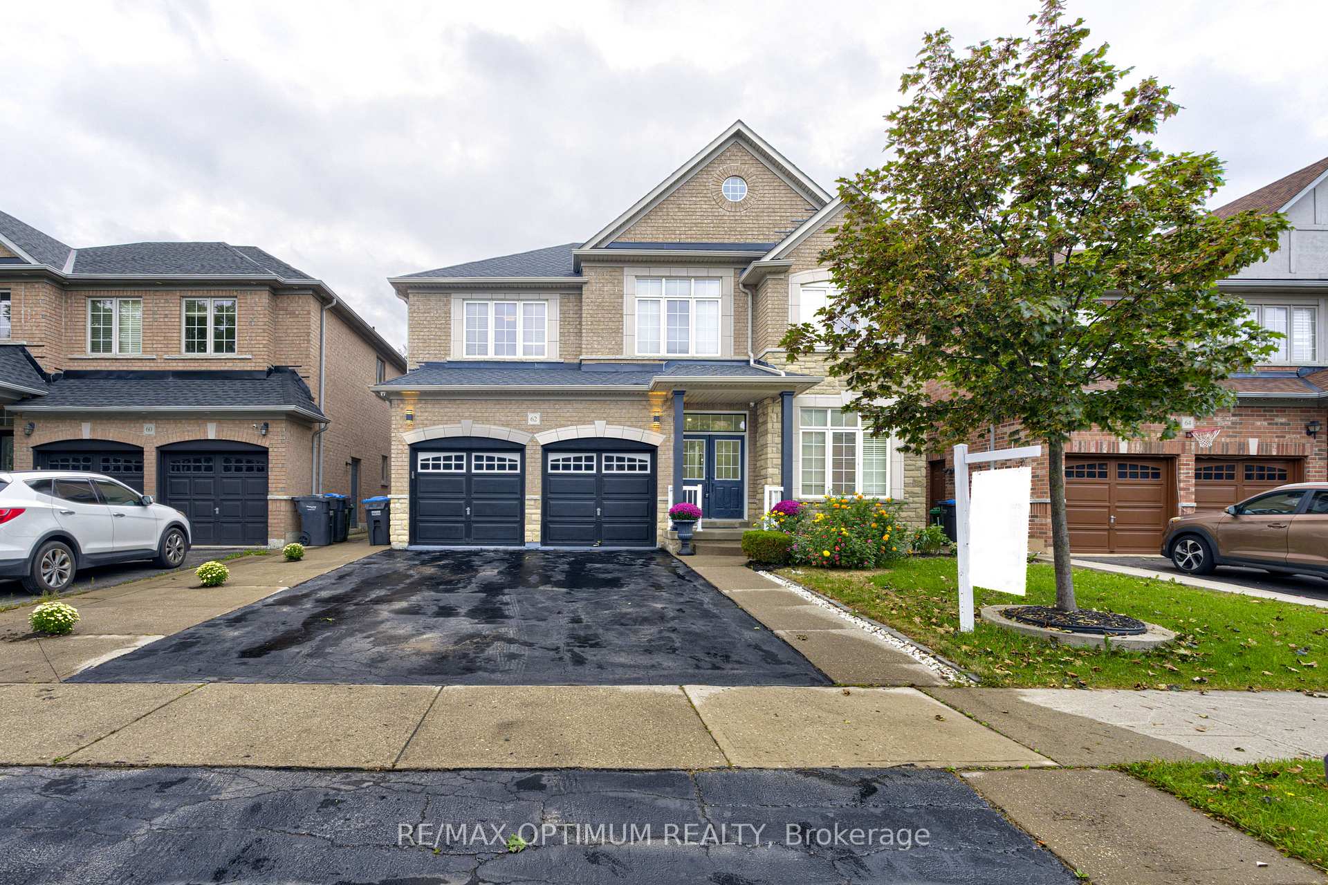 Photo 2 of 62 Egypt Drive, Brampton, Sandringham-Wellington — HOMEH