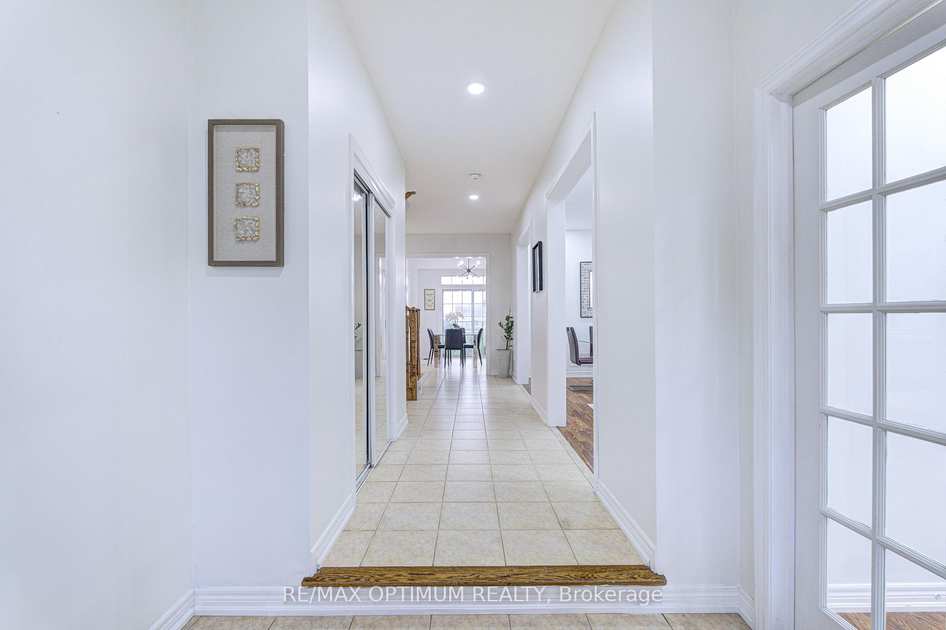 Photo 5 of 62 Egypt Drive, Brampton, Sandringham-Wellington — HOMEH