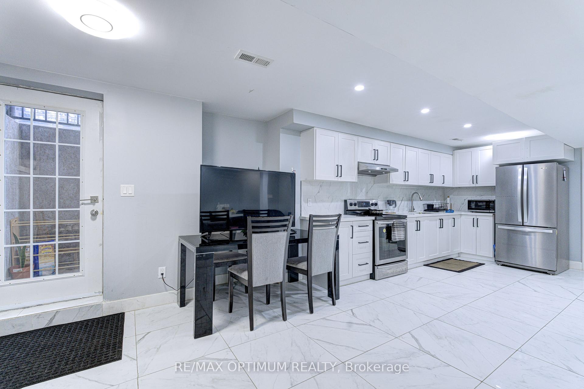 Photo 41 of 62 Egypt Drive, Brampton, Sandringham-Wellington — HOMEH