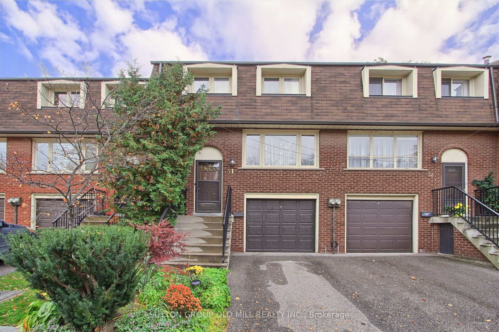 Photo 1 of 31 Silver Shadow Path, Etobicoke, Markland Wood — HOMEH
