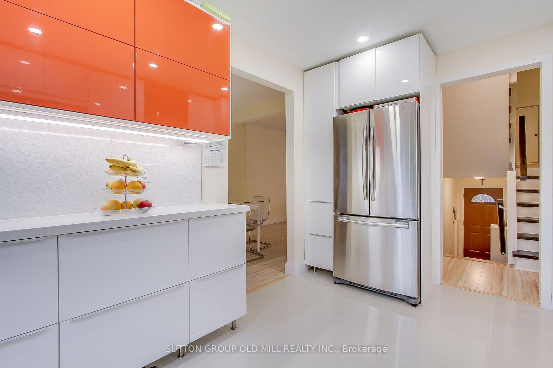 Photo 18 of 31 Silver Shadow Path, Etobicoke, Markland Wood — HOMEH