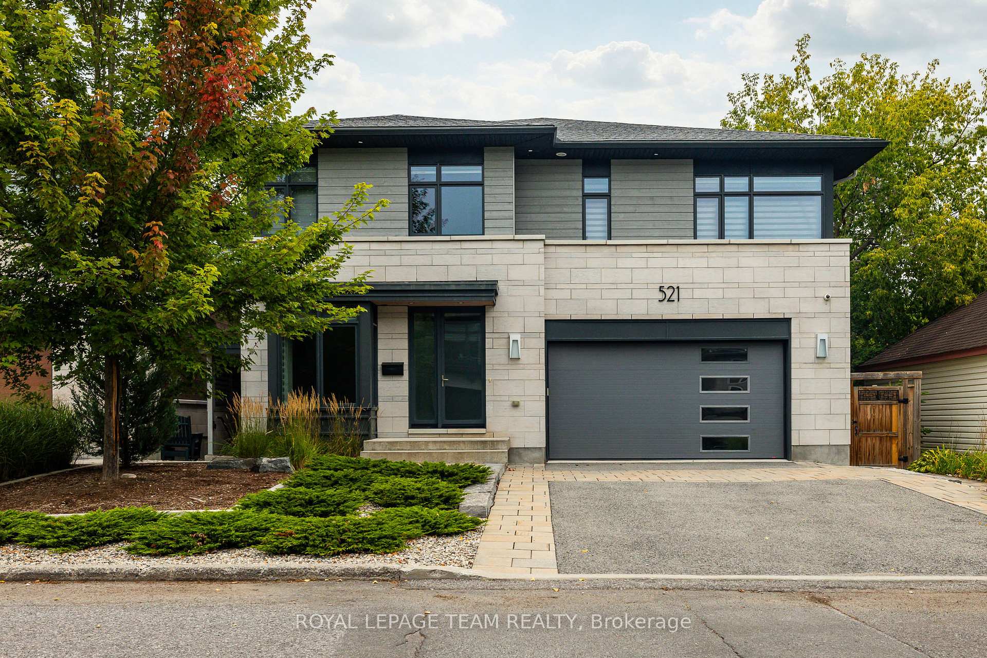 Photo of 521 Westminster Avenue