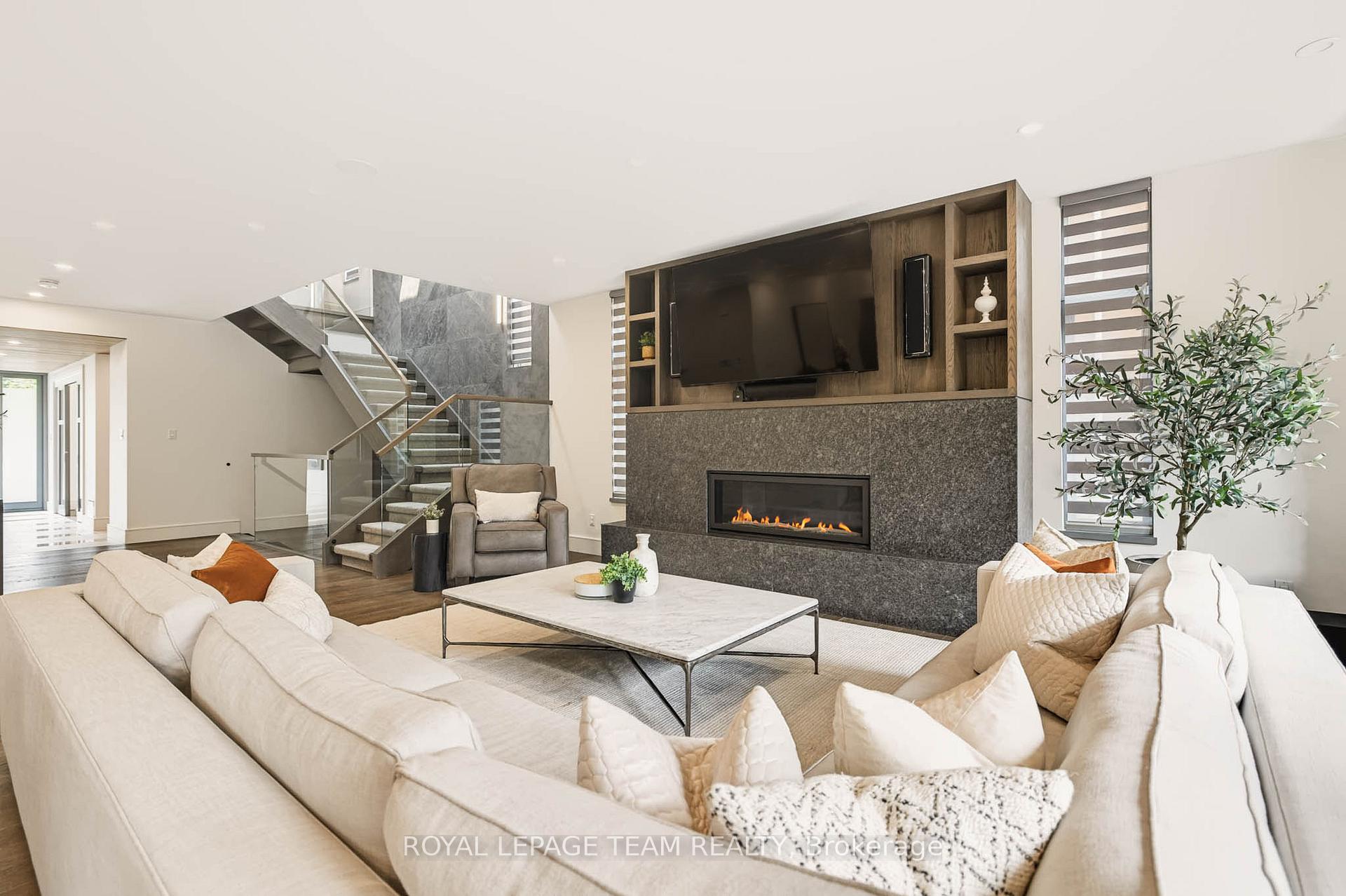 Photo 10 of 521 Westminster Avenue, Ottawa, McKellar/Highland — HOMEH