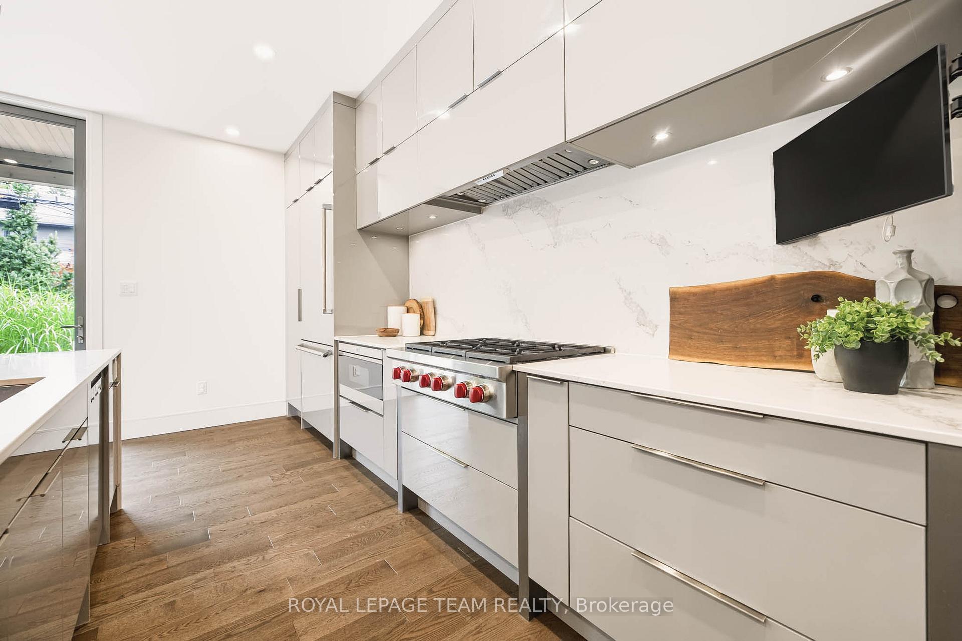 Photo 16 of 521 Westminster Avenue, Ottawa, McKellar/Highland — HOMEH
