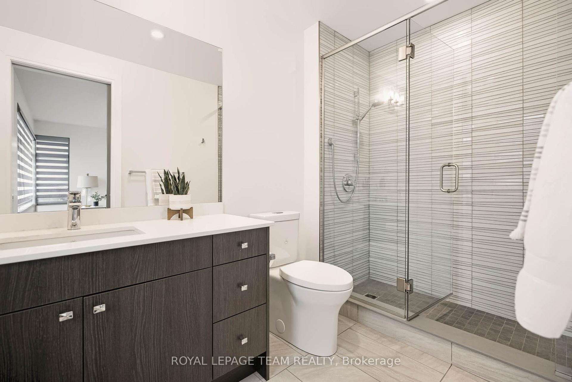 Photo 37 of 521 Westminster Avenue, Ottawa, McKellar/Highland — HOMEH