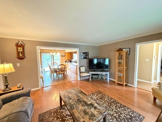 Photo 5 of 115 Victoria Street W, North Huron, Wingham — HOMEH