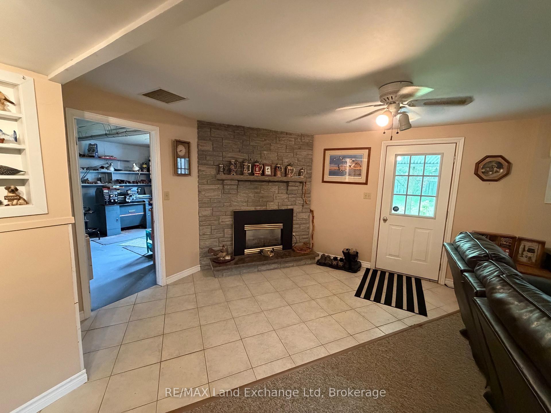 Photo 21 of 115 Victoria Street W, North Huron, Wingham — HOMEH