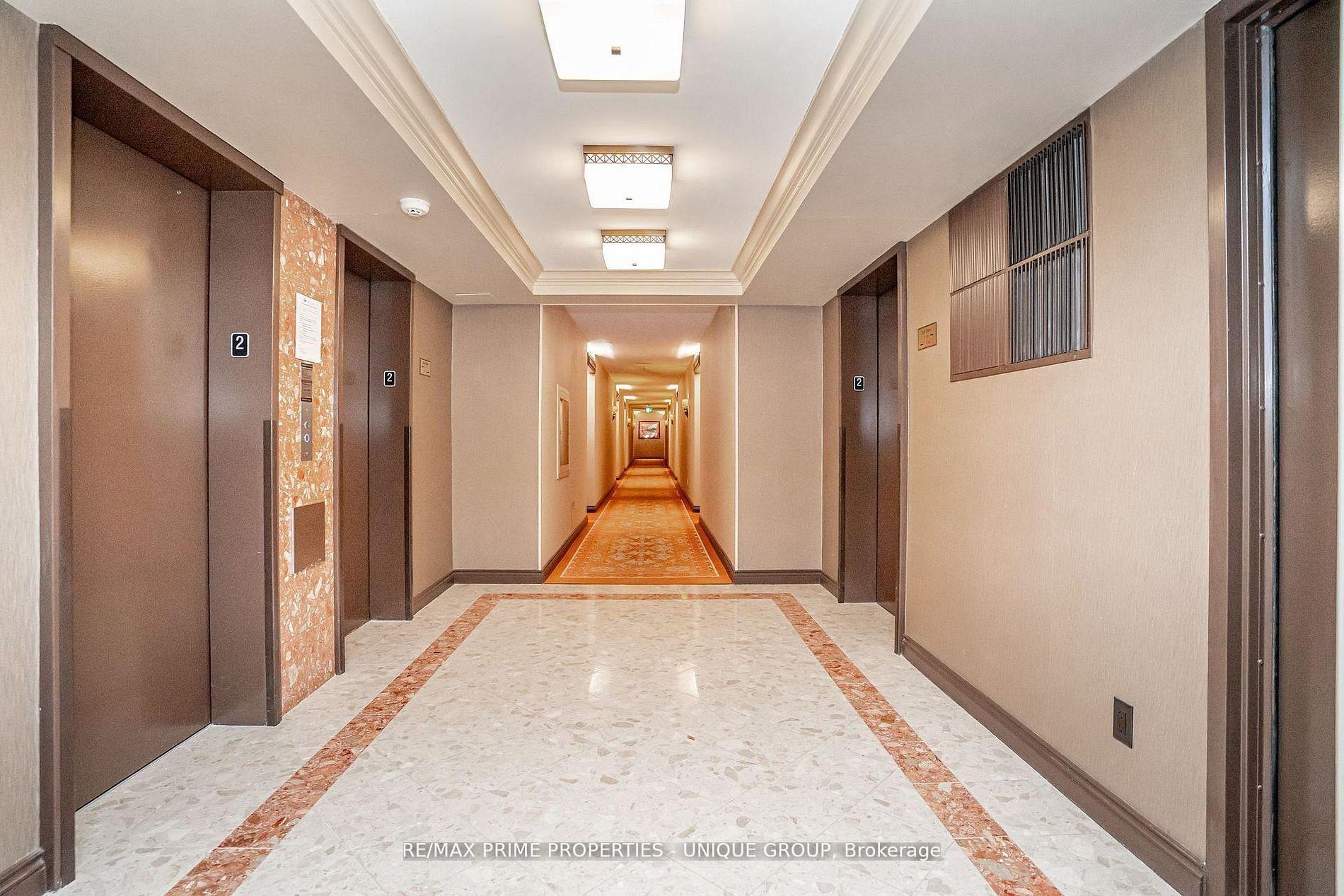 Photo 7 of Unit 209, 33 Weldrick Road E, Richmond Hill, Observatory — HOMEH