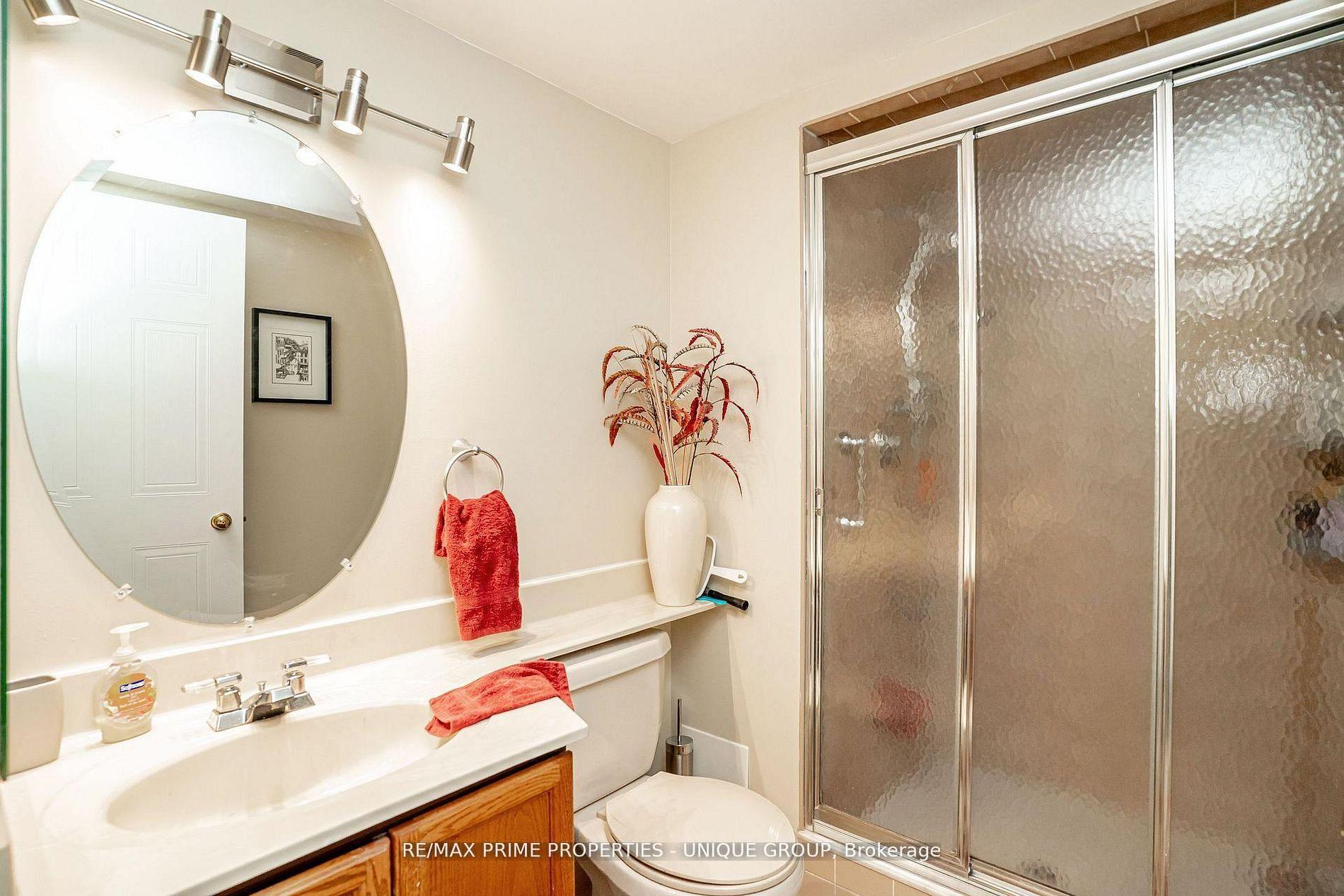 Photo 24 of Unit 209, 33 Weldrick Road E, Richmond Hill, Observatory — HOMEH