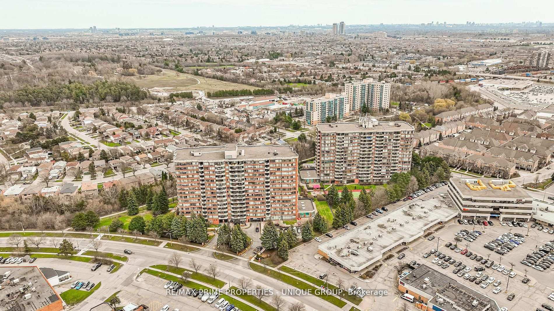 Photo 37 of Unit 209, 33 Weldrick Road E, Richmond Hill, Observatory — HOMEH