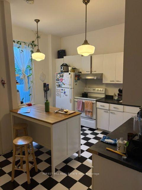 Photo 5 of Unit Main, 67 Brunswick Avenue, Toronto, University — HOMEH