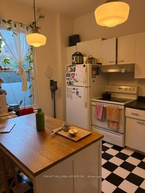 Photo 6 of Unit Main, 67 Brunswick Avenue, Toronto, University — HOMEH