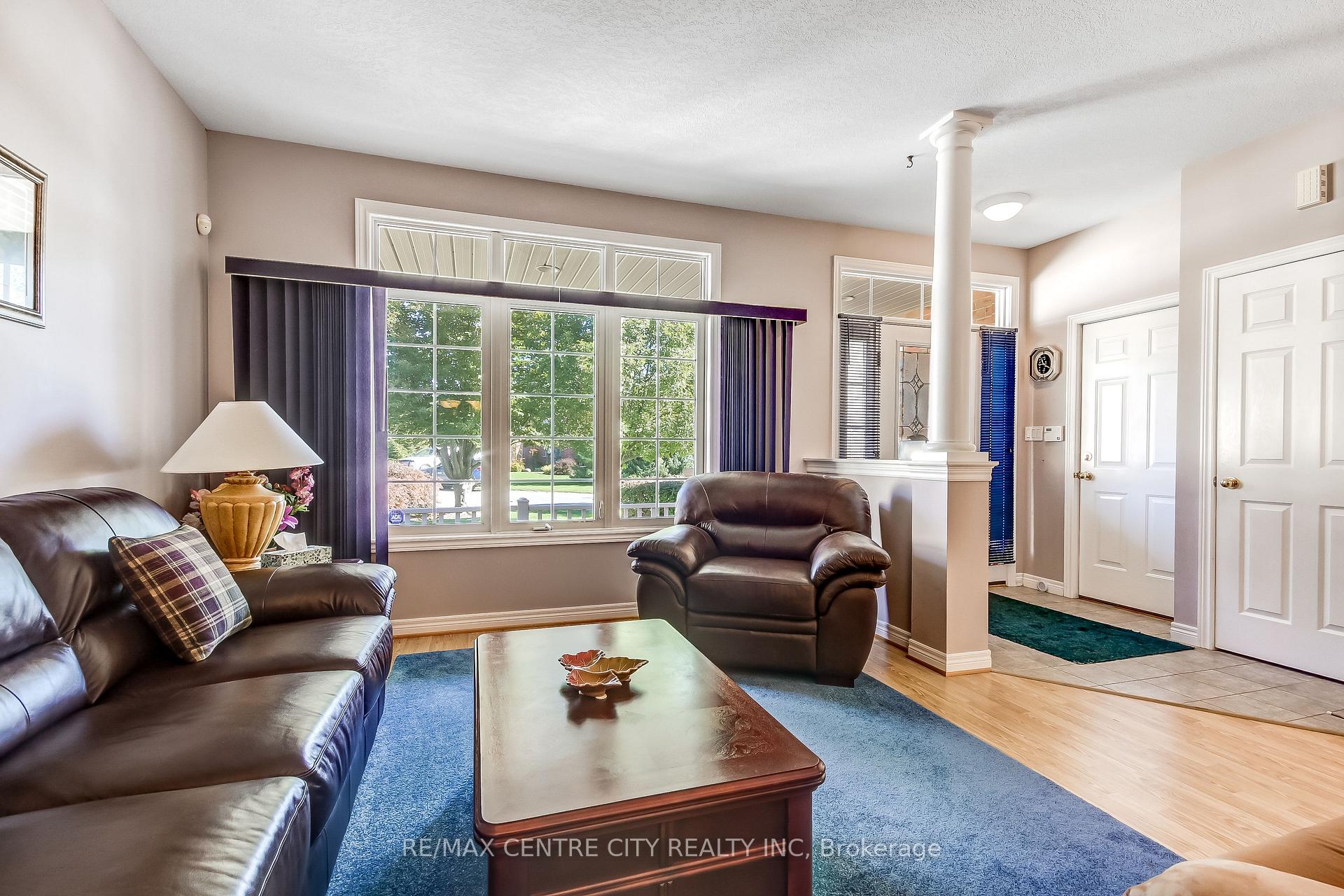Photo 8 of 22 Harrington Crescent, St. Thomas — HOMEH
