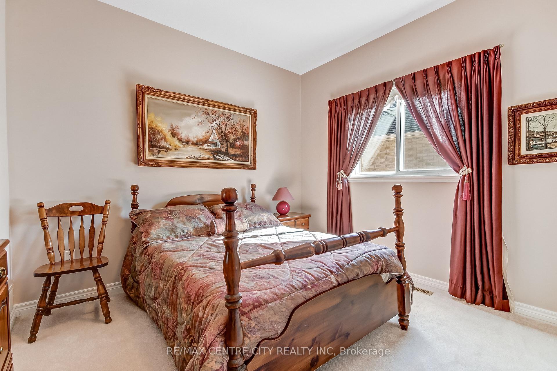 Photo 13 of 22 Harrington Crescent, St. Thomas — HOMEH