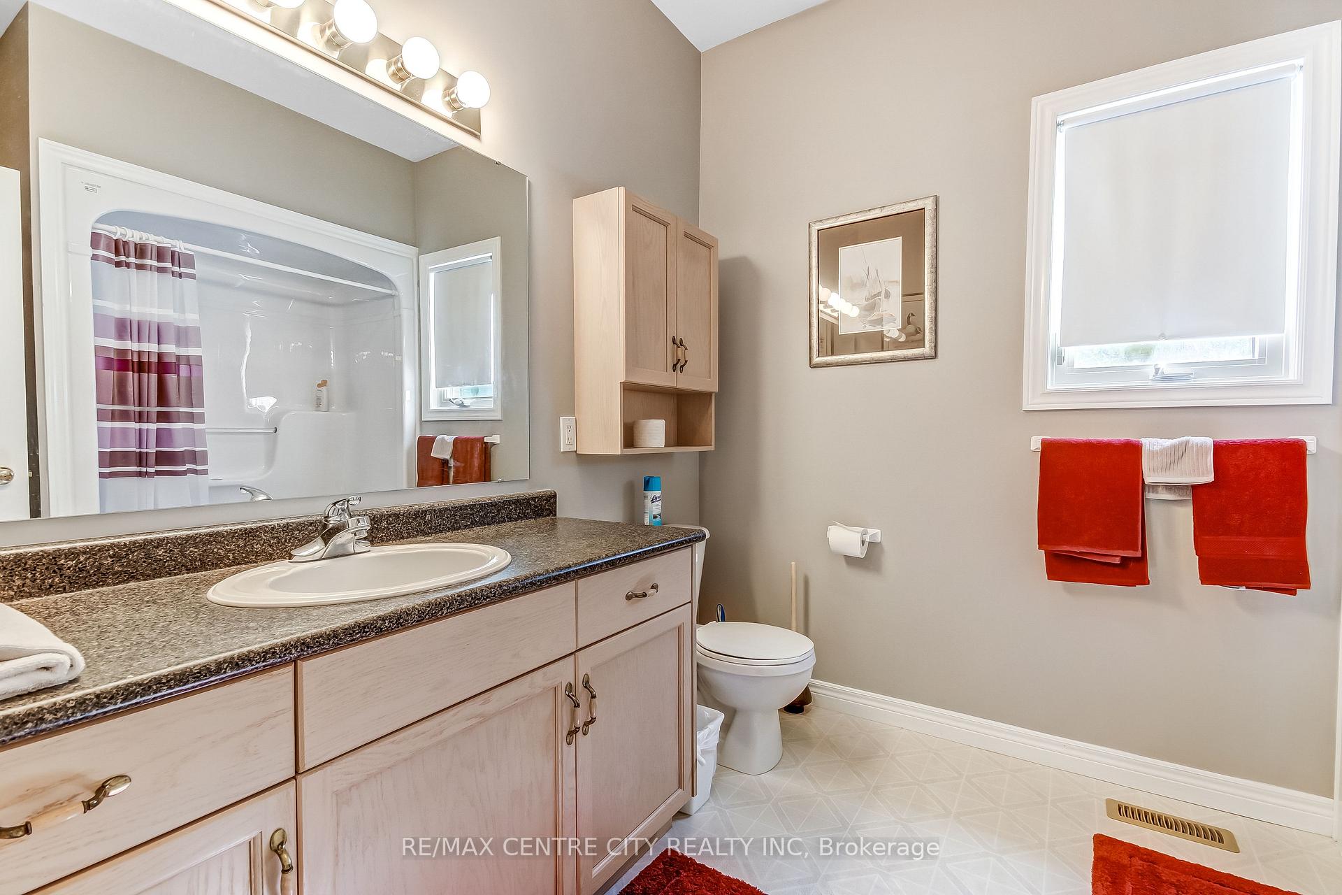 Photo 14 of 22 Harrington Crescent, St. Thomas — HOMEH