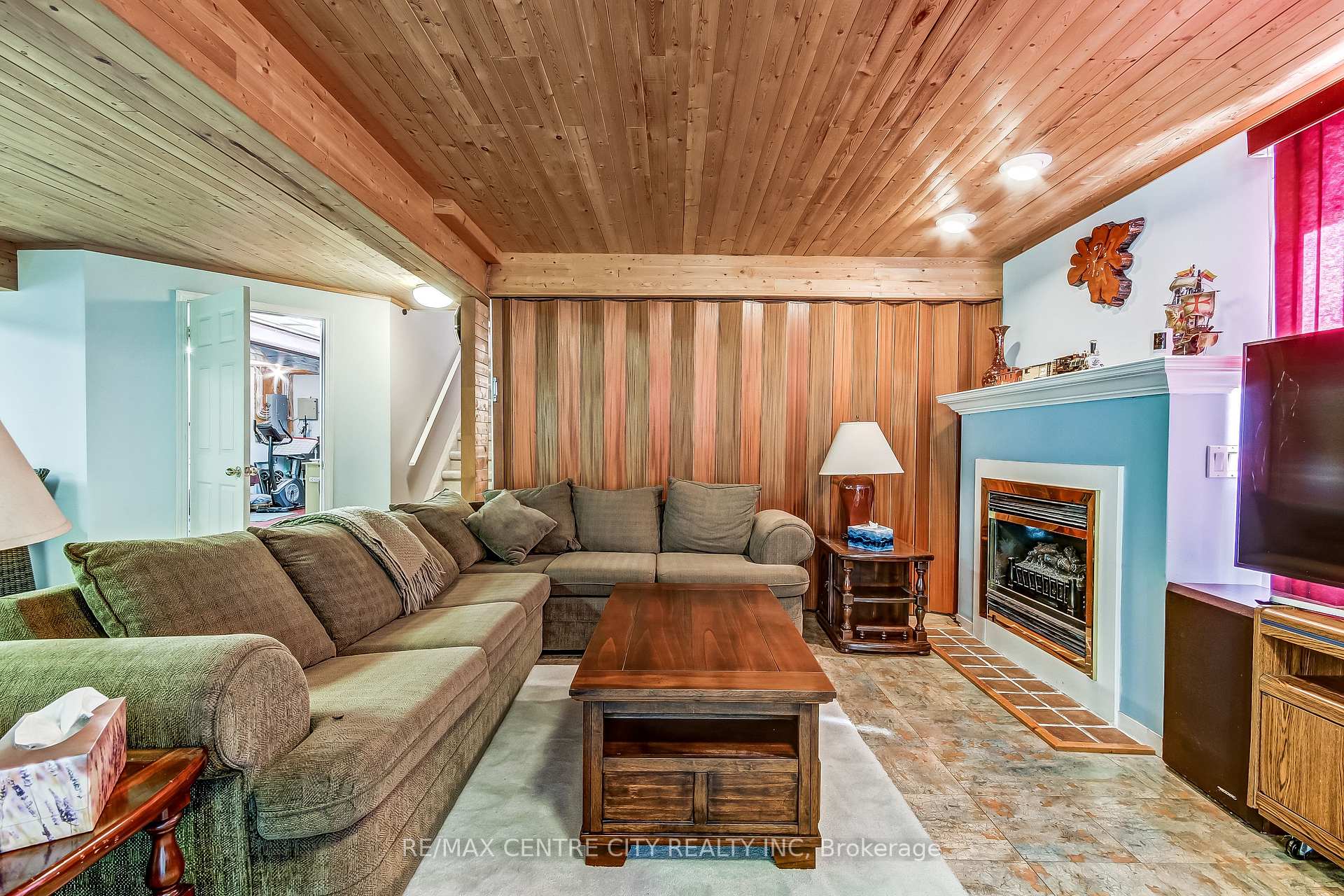 Photo 20 of 22 Harrington Crescent, St. Thomas — HOMEH