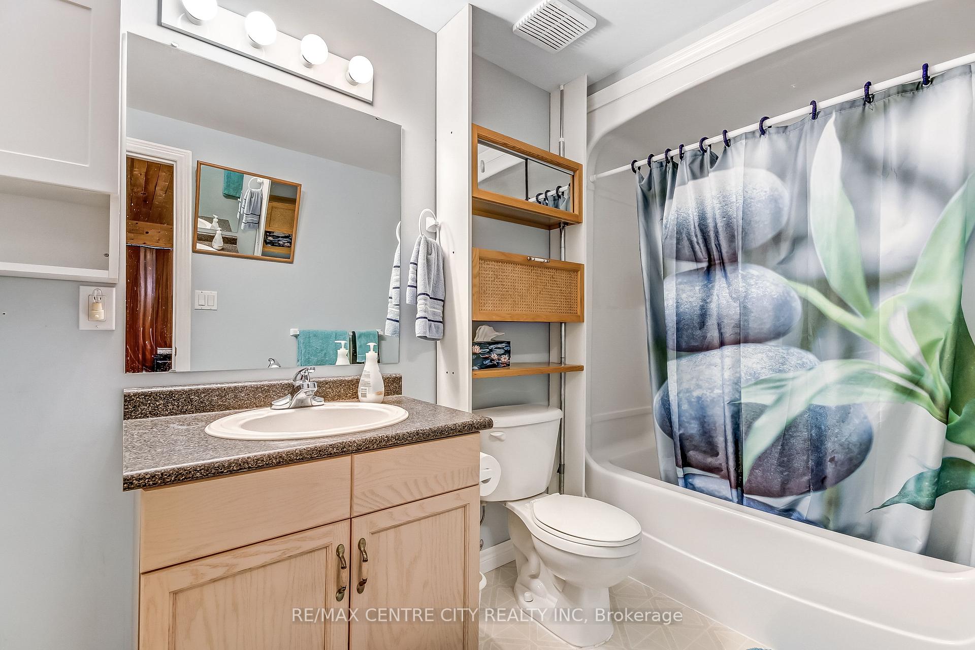 Photo 24 of 22 Harrington Crescent, St. Thomas — HOMEH