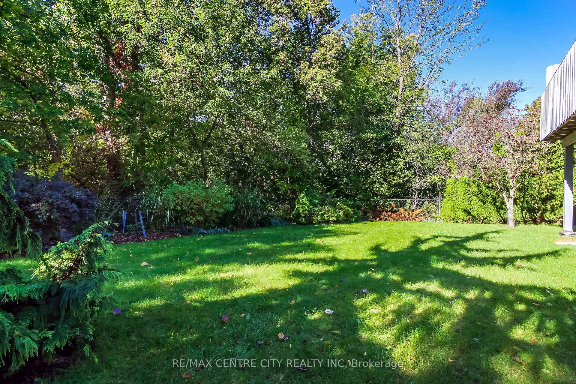 Photo 25 of 22 Harrington Crescent, St. Thomas — HOMEH