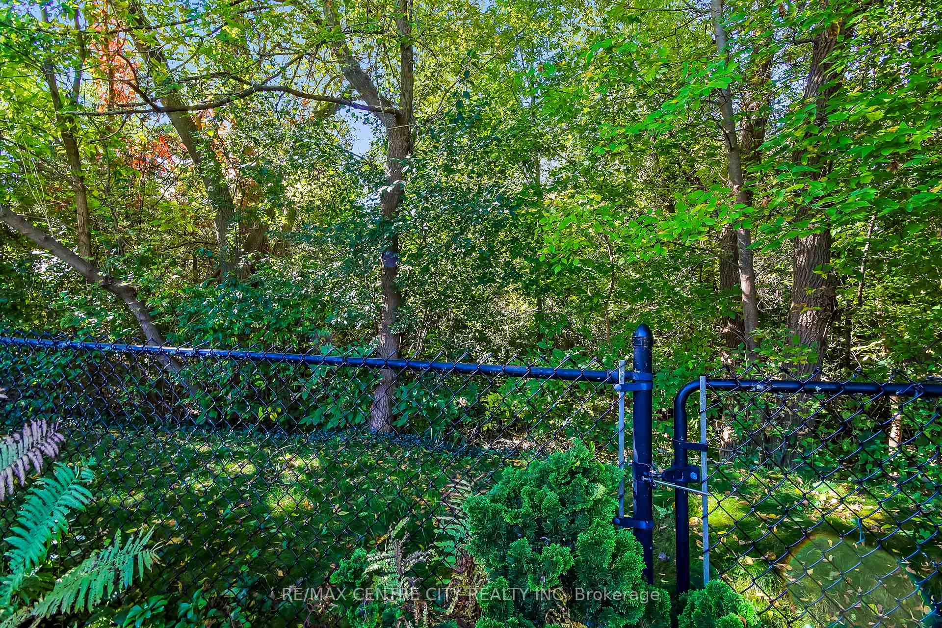 Photo 29 of 22 Harrington Crescent, St. Thomas — HOMEH