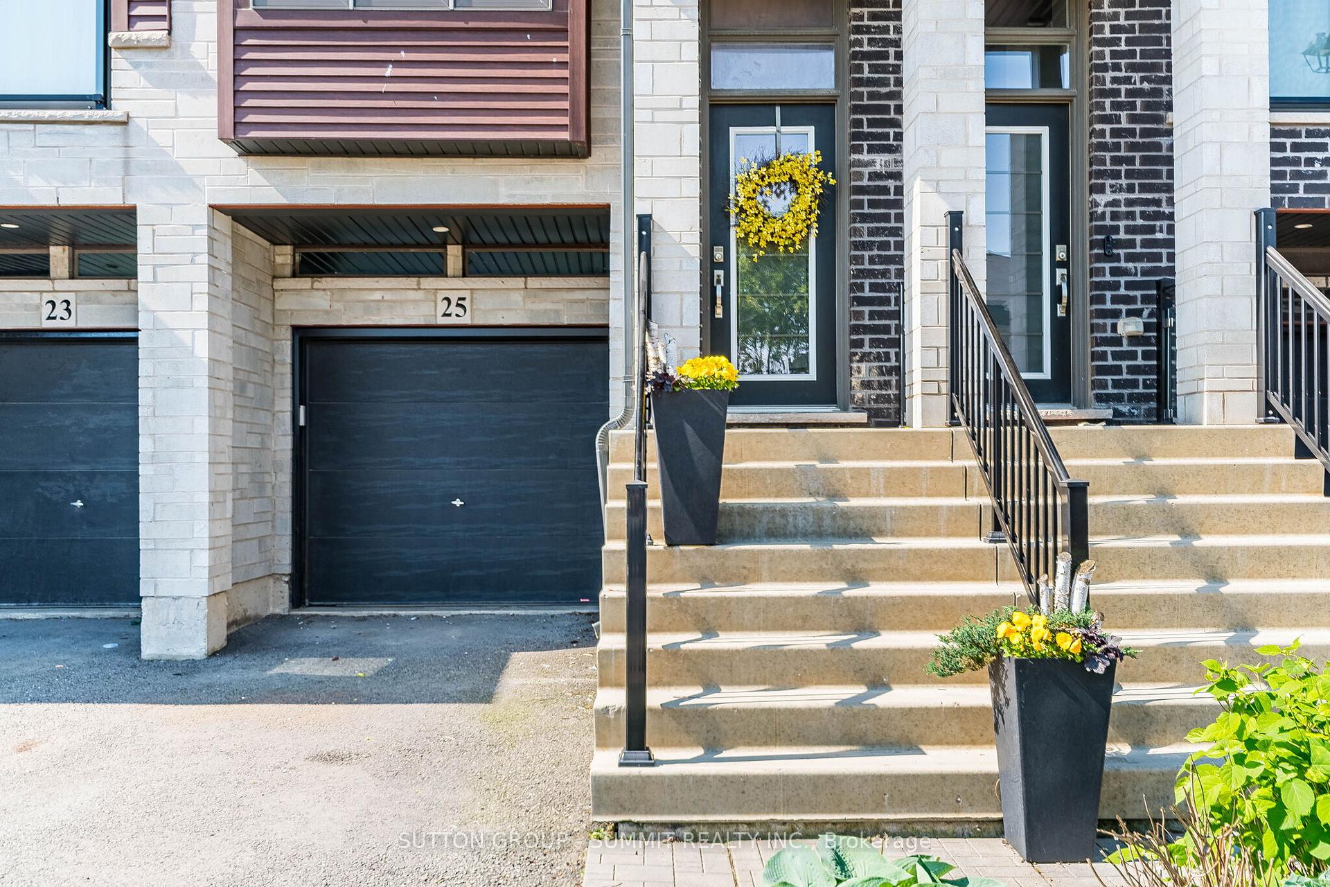 Photo 5 of 25 Soho Street, Hamilton, Stoney Creek Mountain — HOMEH