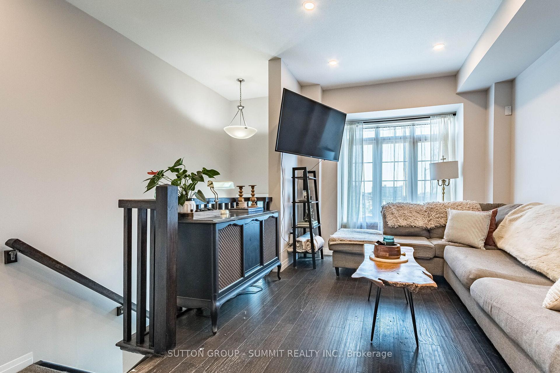 Photo 11 of 25 Soho Street, Hamilton, Stoney Creek Mountain — HOMEH