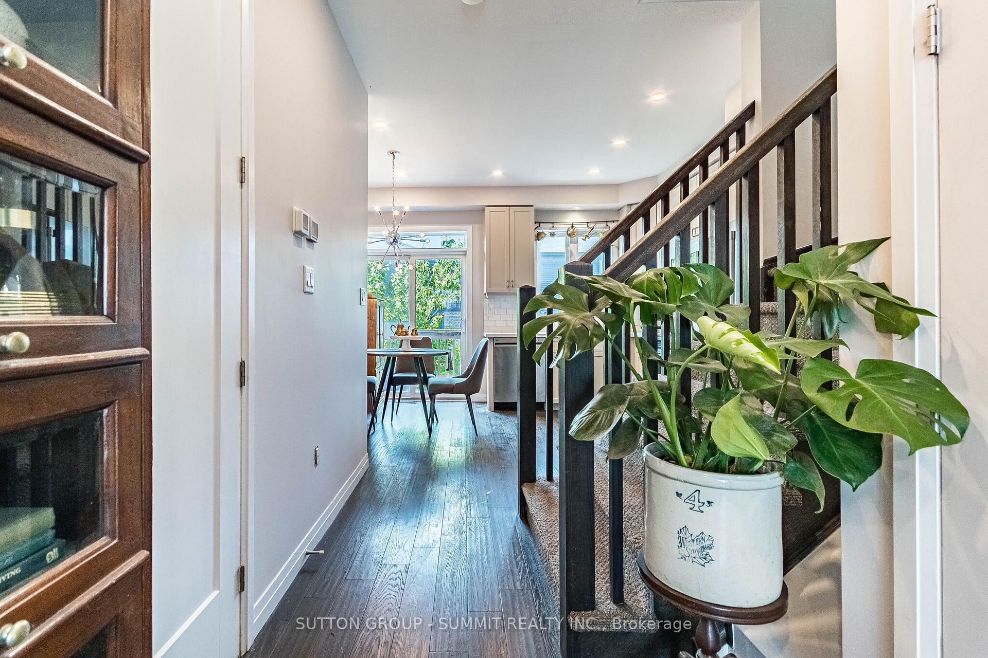 Photo 15 of 25 Soho Street, Hamilton, Stoney Creek Mountain — HOMEH
