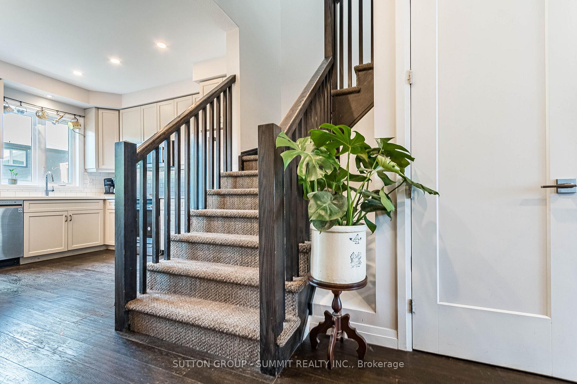 Photo 17 of 25 Soho Street, Hamilton, Stoney Creek Mountain — HOMEH