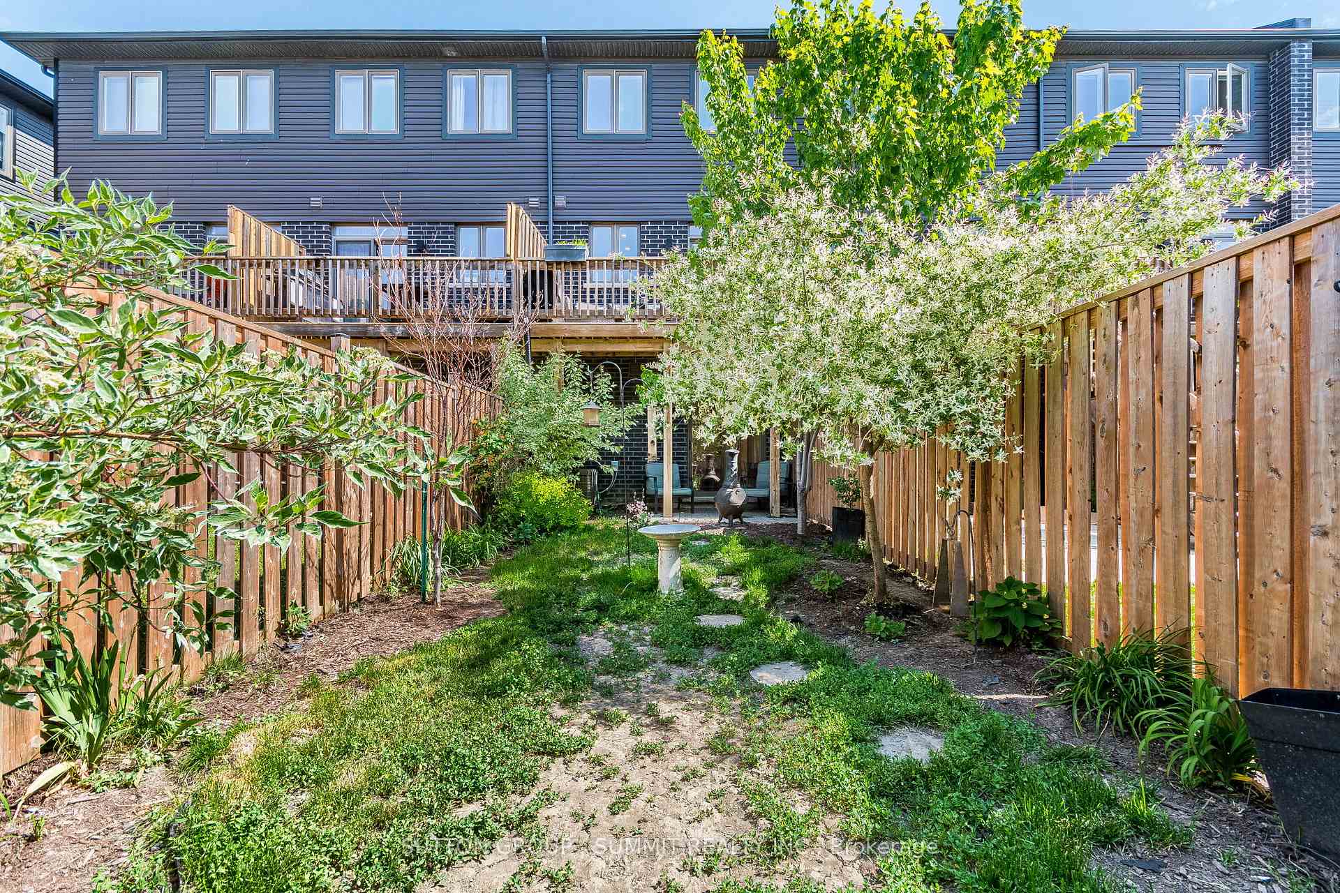 Photo 46 of 25 Soho Street, Hamilton, Stoney Creek Mountain — HOMEH