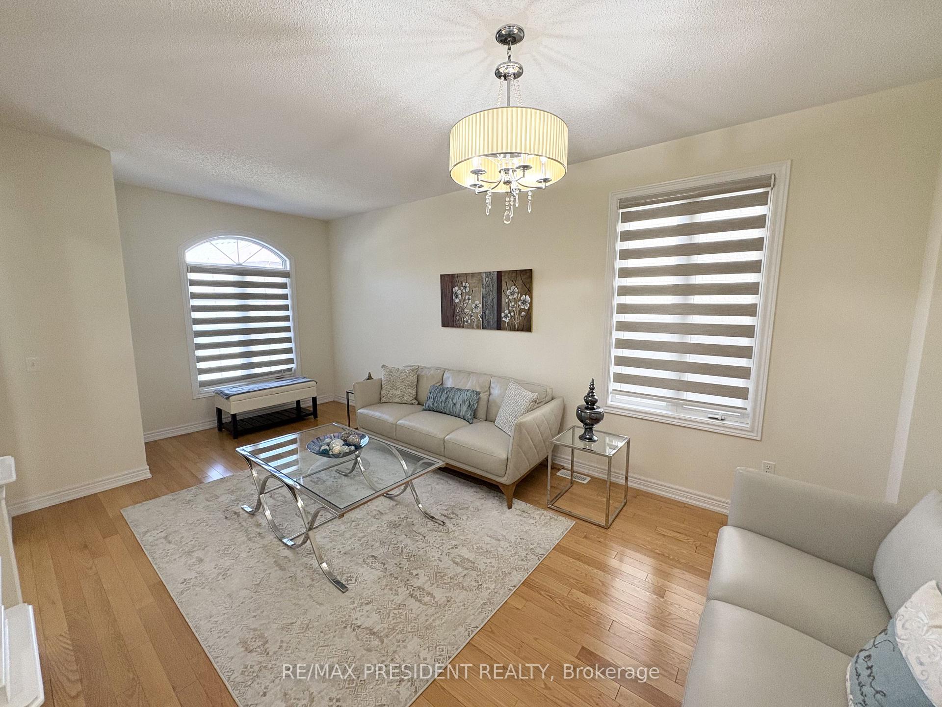 Photo 6 of 7 Wellpark Way, Brampton, Bram East — HOMEH
