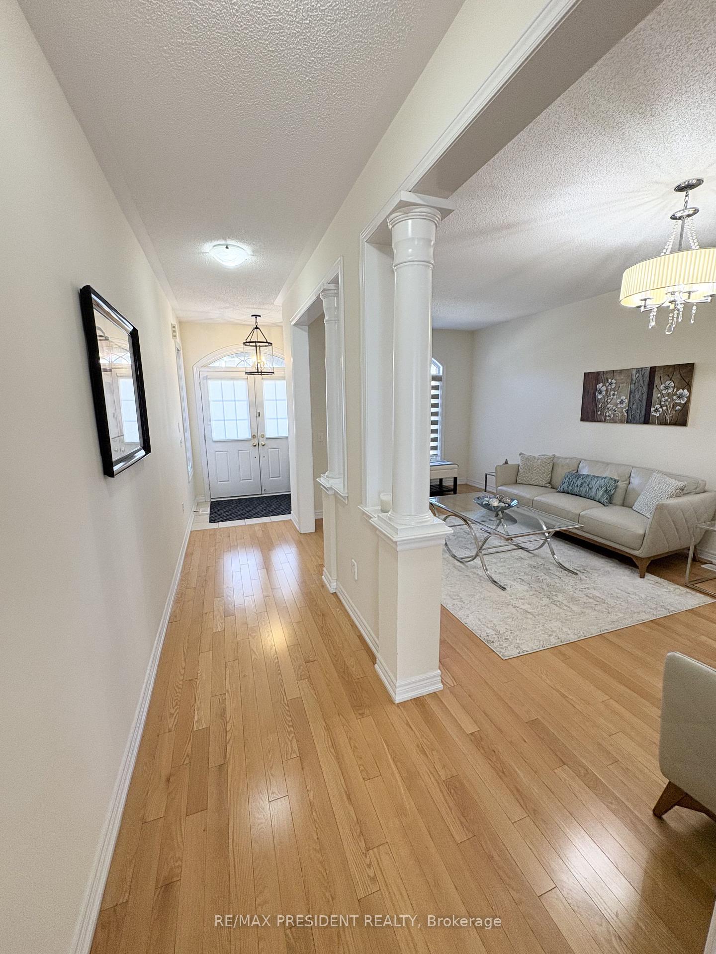 Photo 8 of 7 Wellpark Way, Brampton, Bram East — HOMEH
