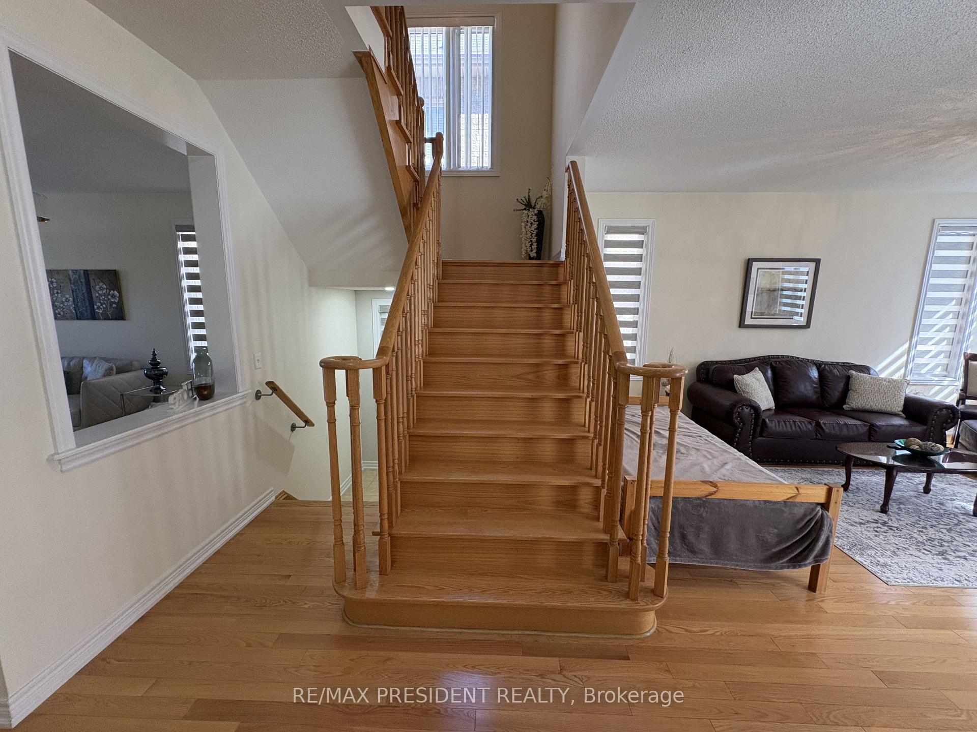 Photo 9 of 7 Wellpark Way, Brampton, Bram East — HOMEH