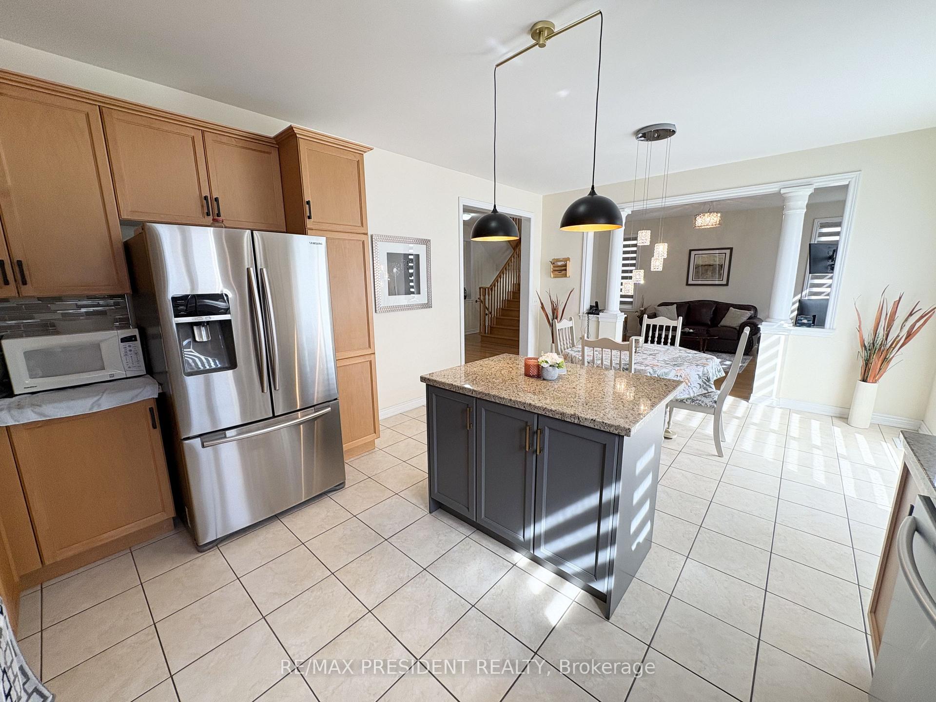 Photo 15 of 7 Wellpark Way, Brampton, Bram East — HOMEH