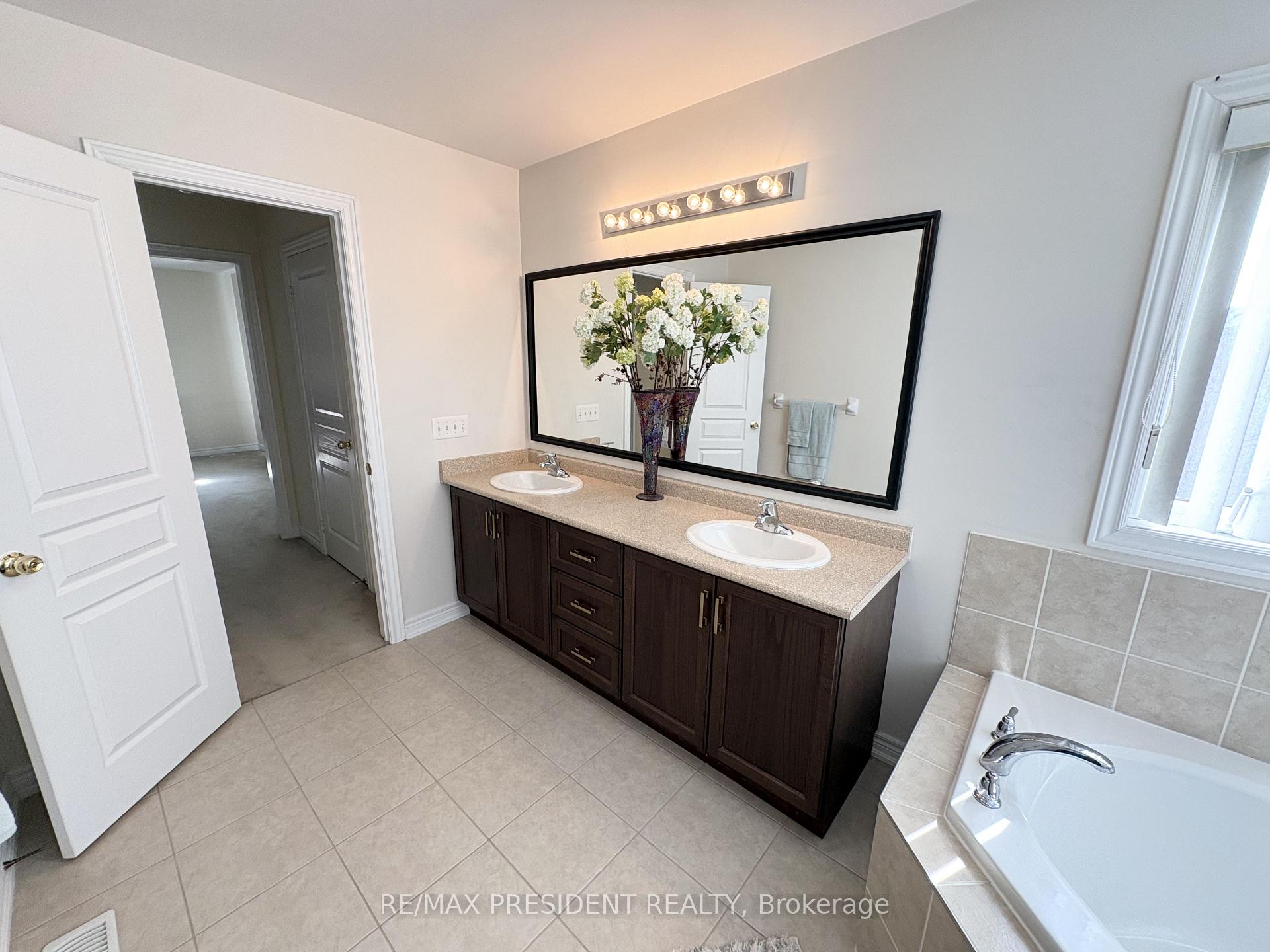 Photo 23 of 7 Wellpark Way, Brampton, Bram East — HOMEH