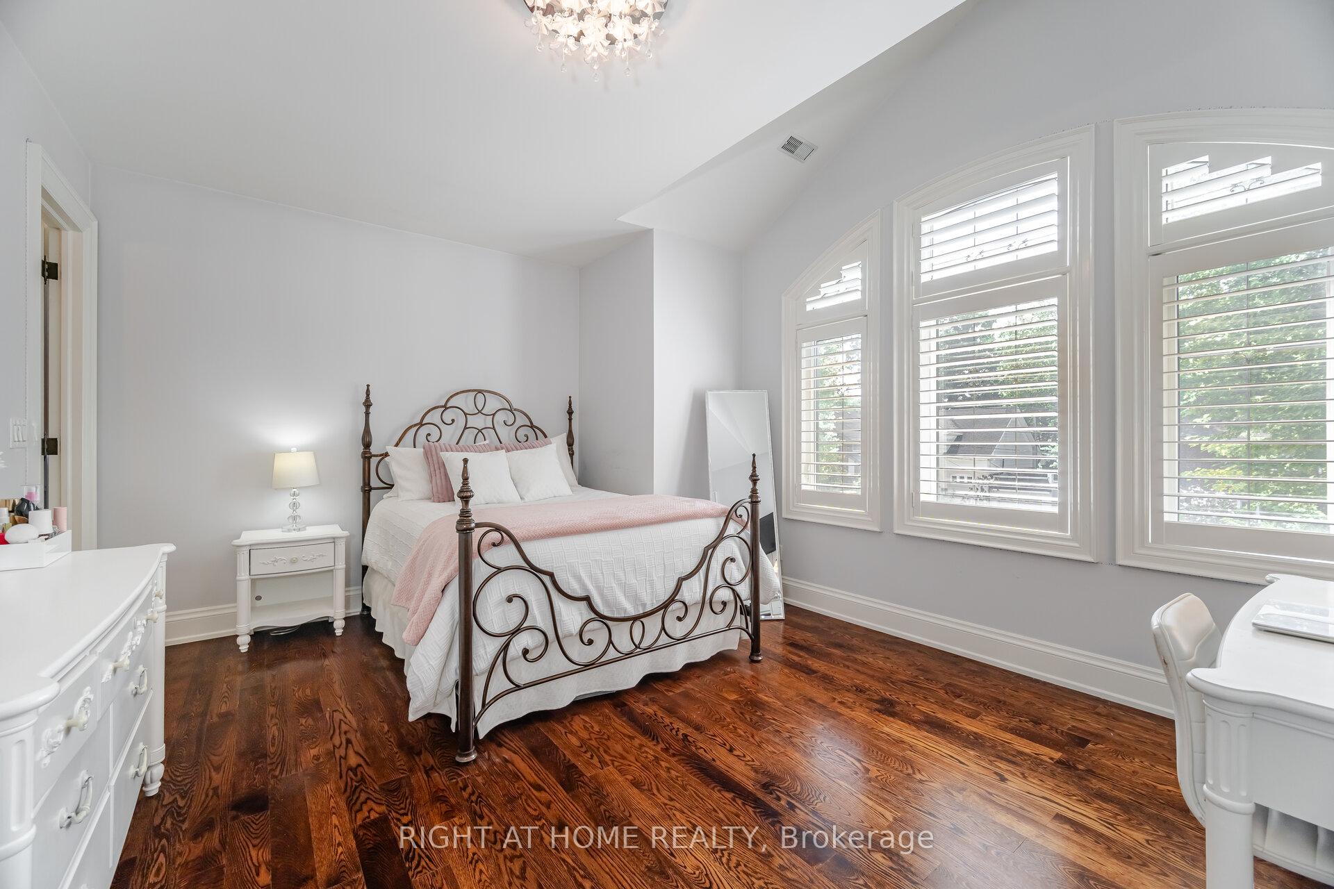 Photo 17 of 58 Johnston Avenue, North York, Lansing-Westgate — HOMEH