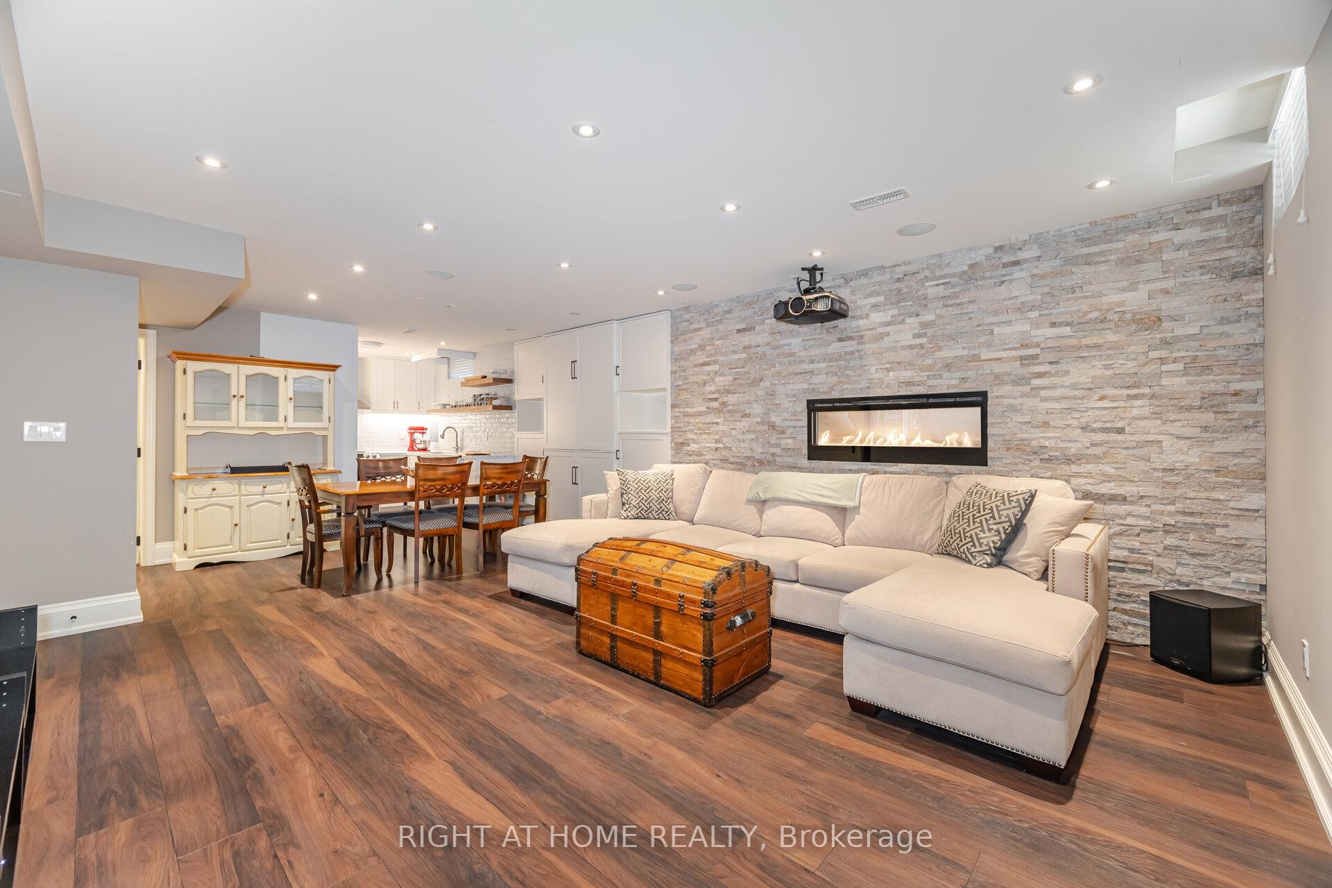 Photo 20 of 58 Johnston Avenue, North York, Lansing-Westgate — HOMEH