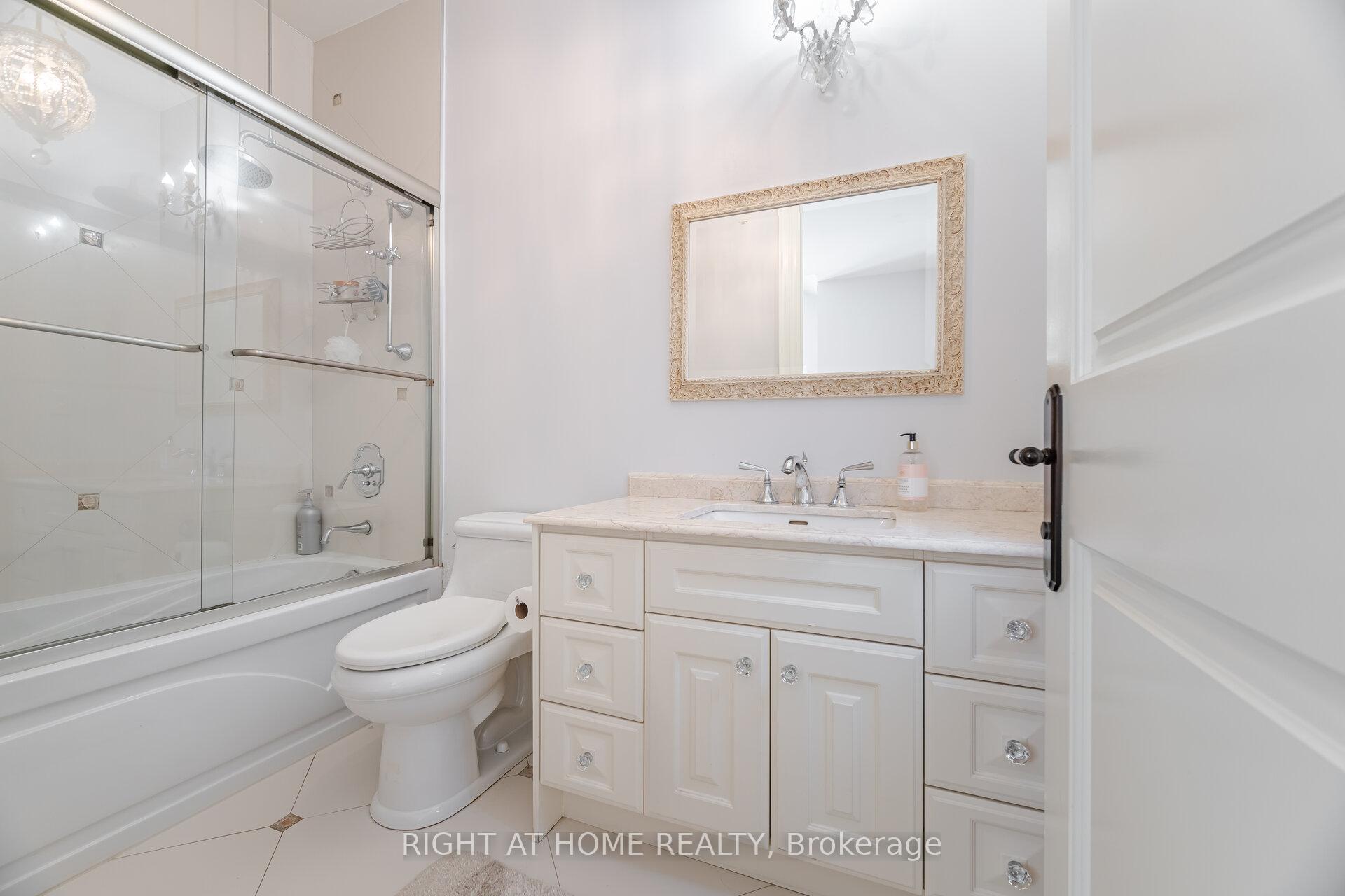 Photo 25 of 58 Johnston Avenue, North York, Lansing-Westgate — HOMEH