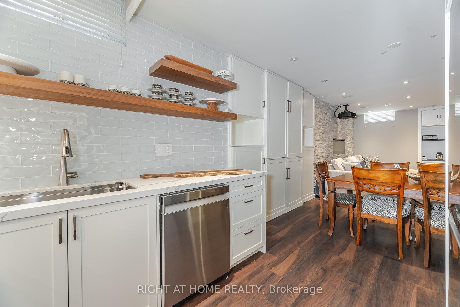Photo 44 of 58 Johnston Avenue, North York, Lansing-Westgate — HOMEH