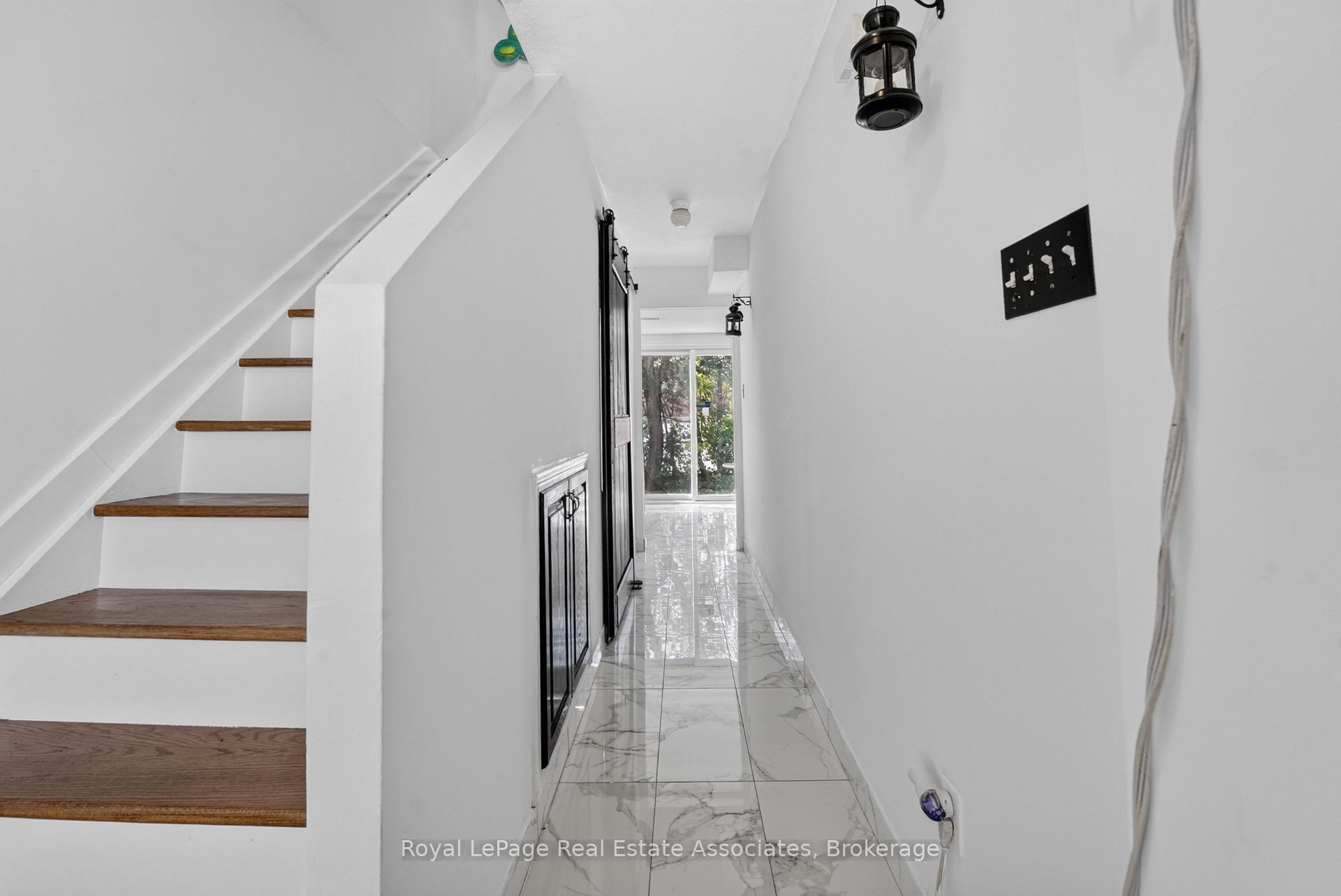 Photo 3 of 6 Ellerslie Road, Brampton, Southgate — HOMEH