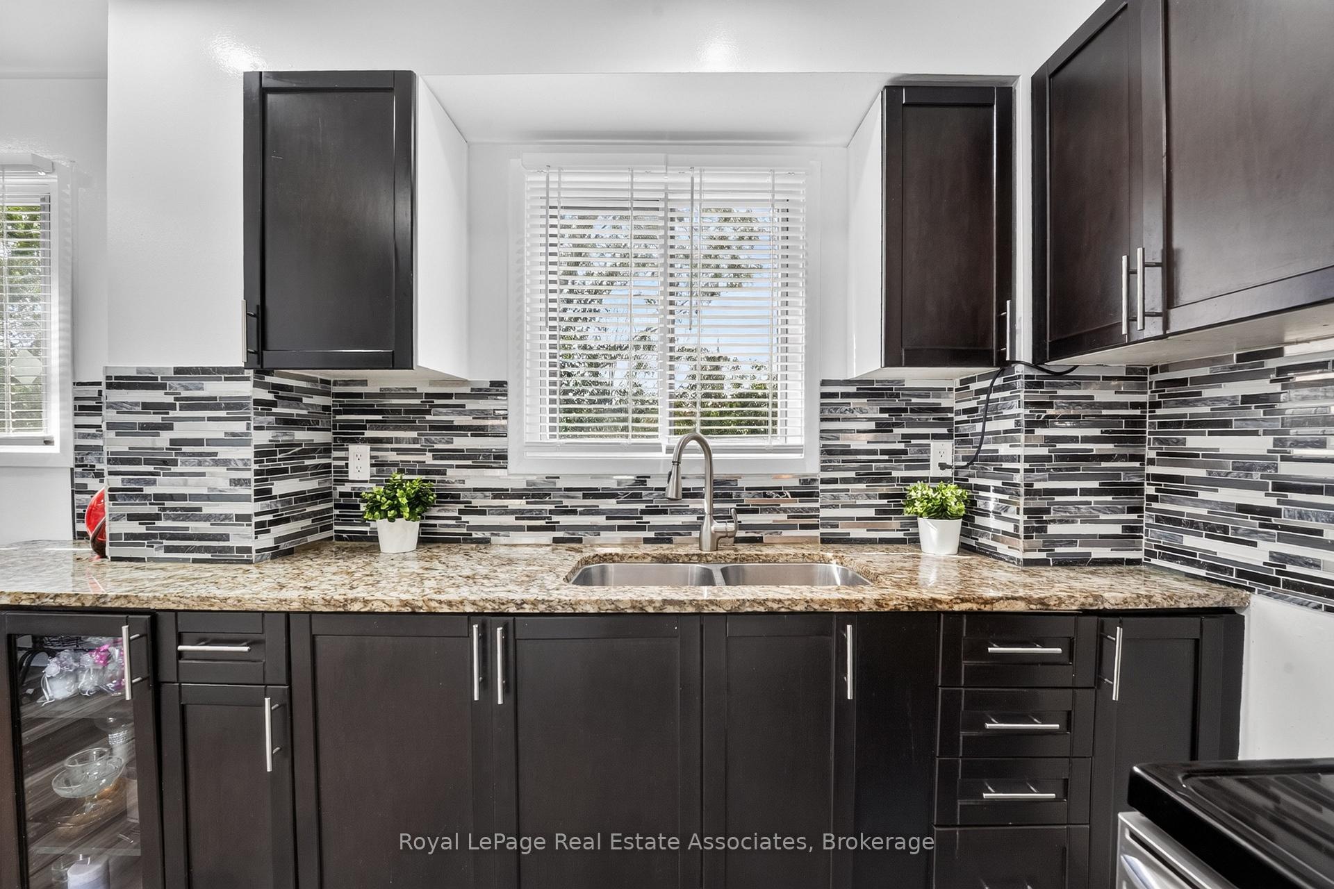 Photo 12 of 6 Ellerslie Road, Brampton, Southgate — HOMEH
