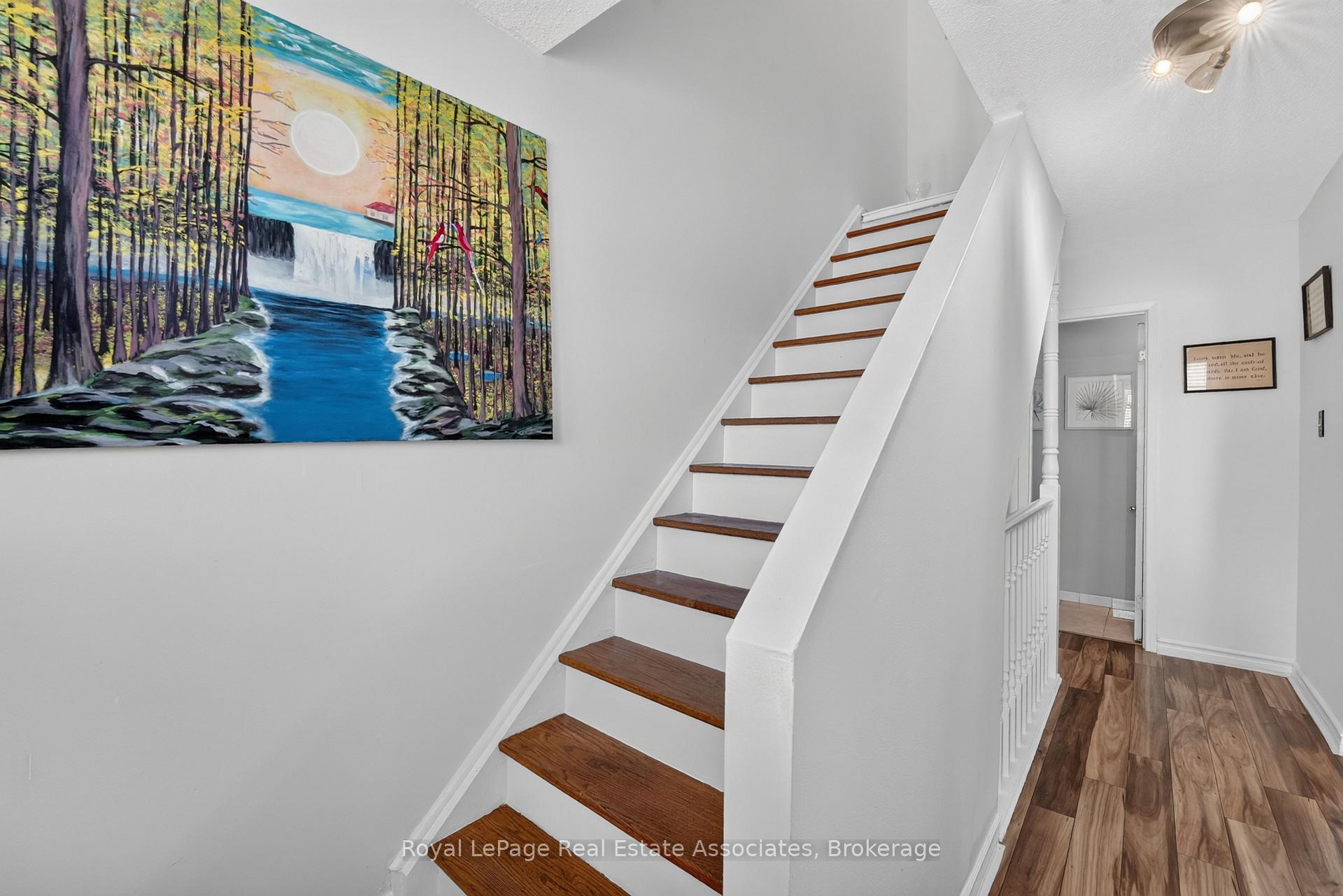 Photo 17 of 6 Ellerslie Road, Brampton, Southgate — HOMEH