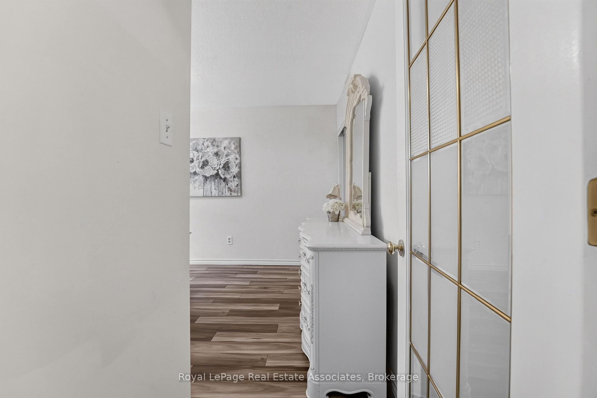 Photo 22 of 6 Ellerslie Road, Brampton, Southgate — HOMEH