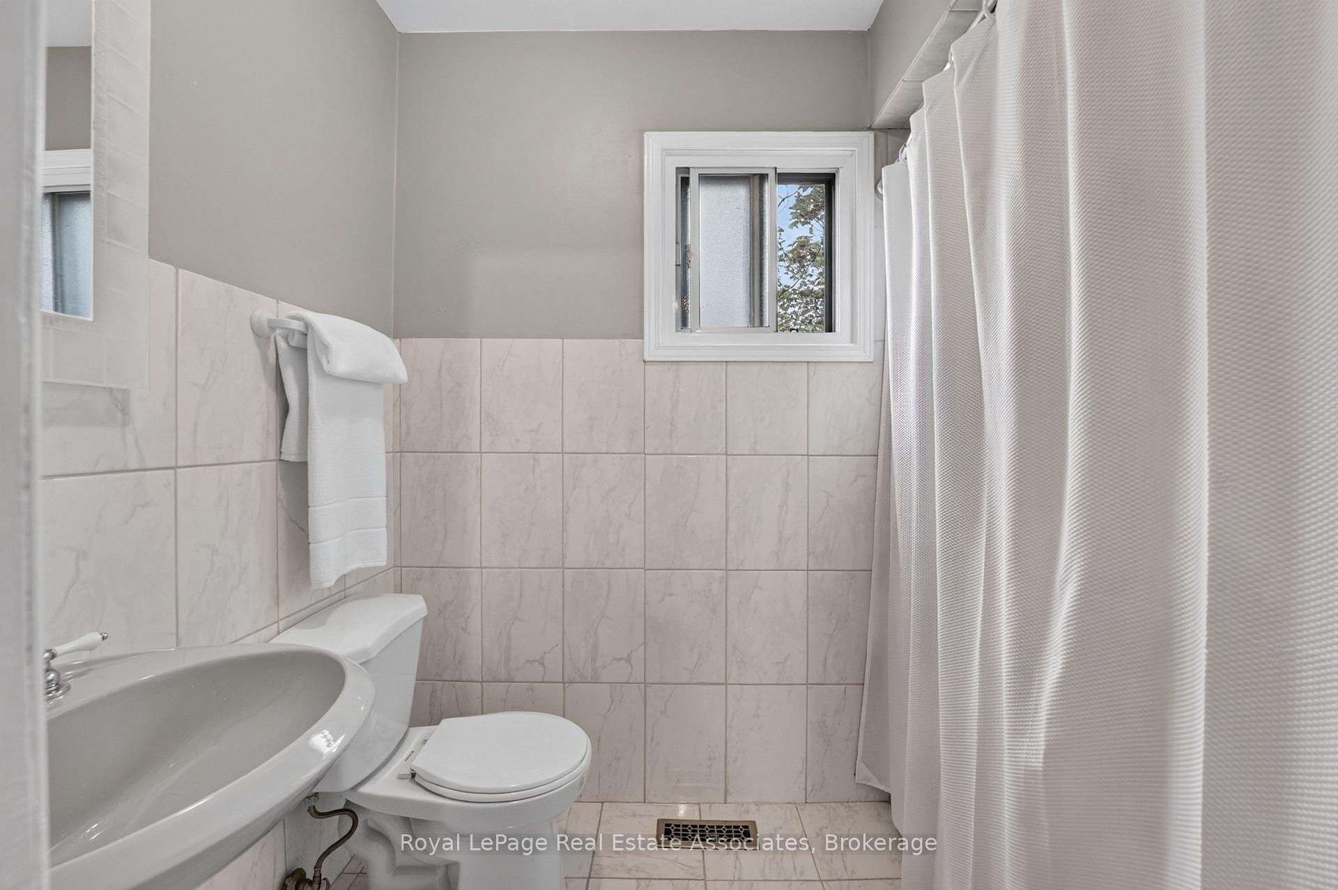 Photo 29 of 6 Ellerslie Road, Brampton, Southgate — HOMEH