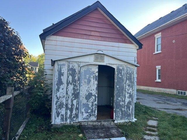 Photo 4 of 485 Mark Street, Peterborough, Ashburnham Ward 4 — HOMEH