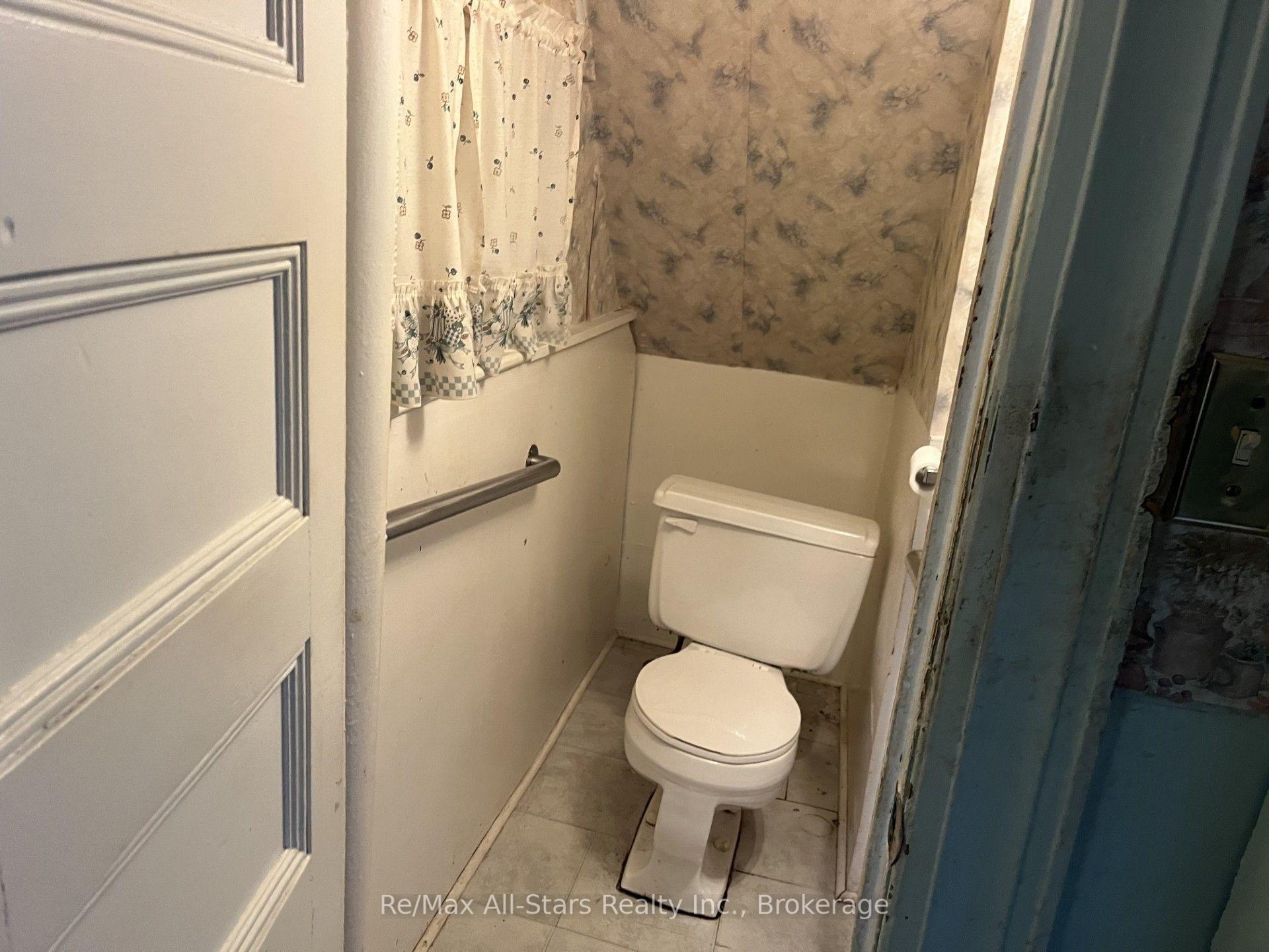 Photo 12 of 485 Mark Street, Peterborough, Ashburnham Ward 4 — HOMEH
