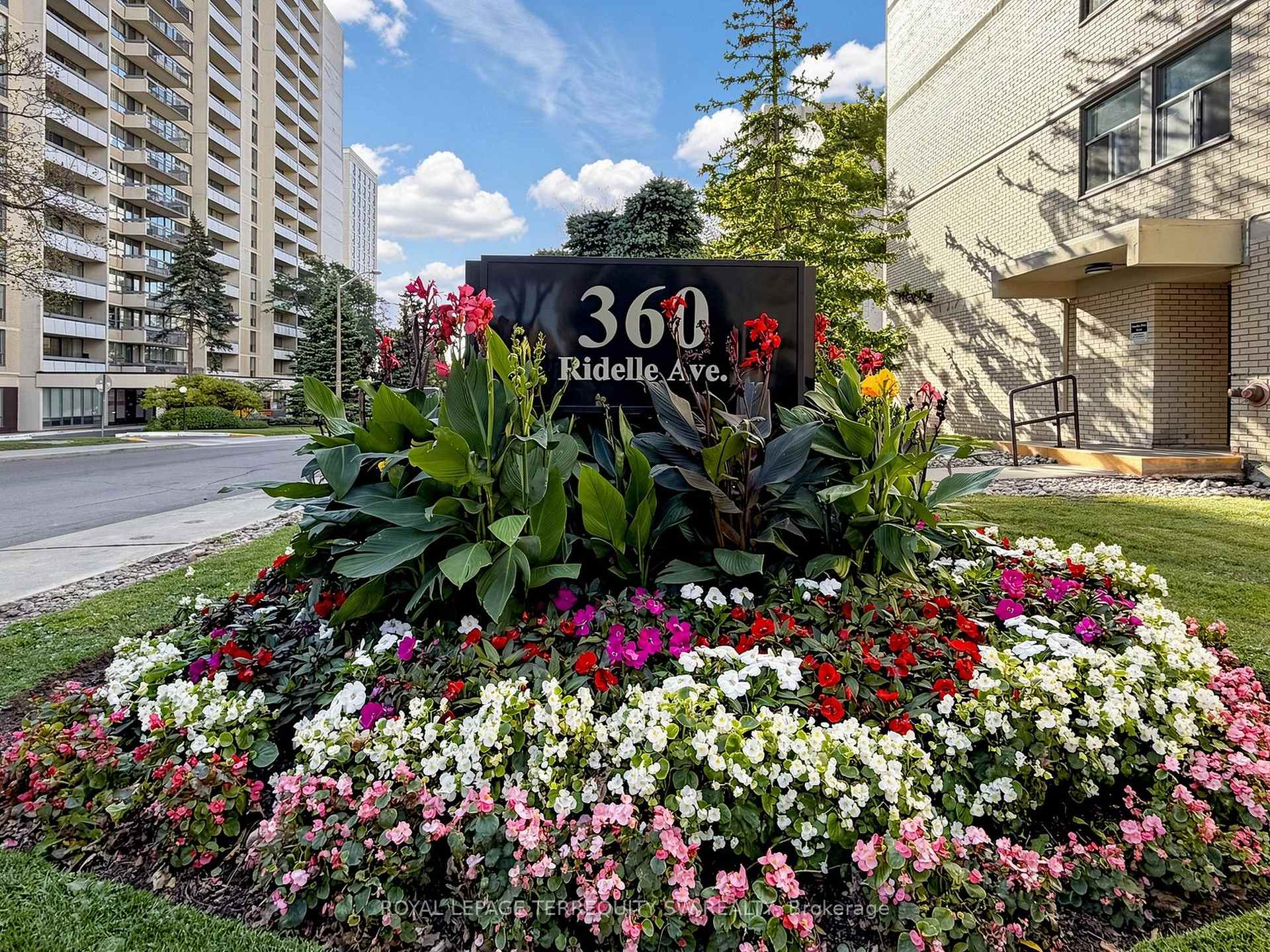 Photo of Unit 2301, 360 Ridelle Ave