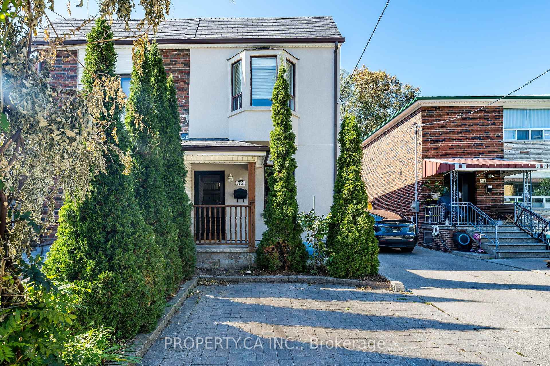 Photo 5 of 32 Frankdale Avenue, Toronto, Danforth Village-East York — HOMEH