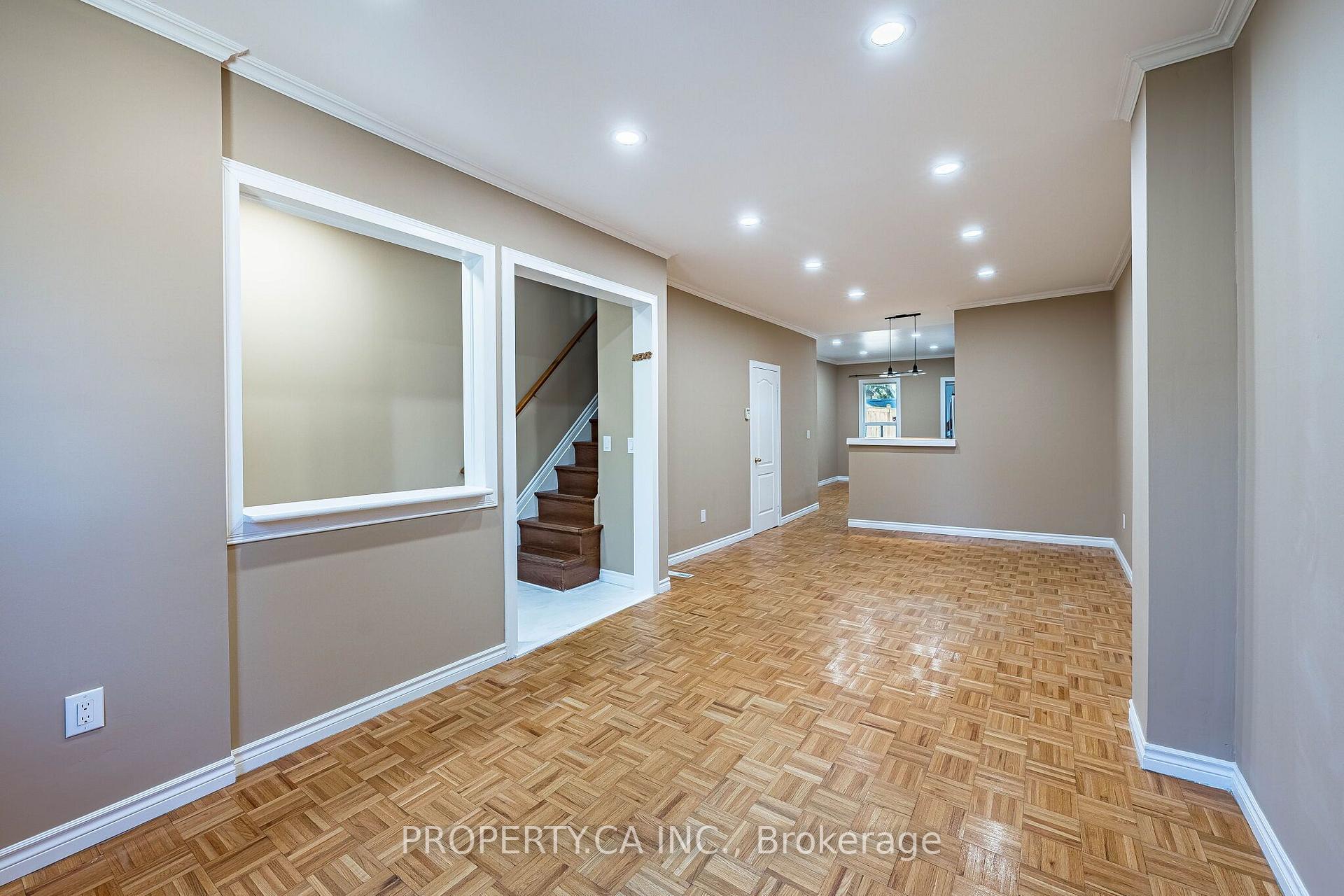 Photo 12 of 32 Frankdale Avenue, Toronto, Danforth Village-East York — HOMEH