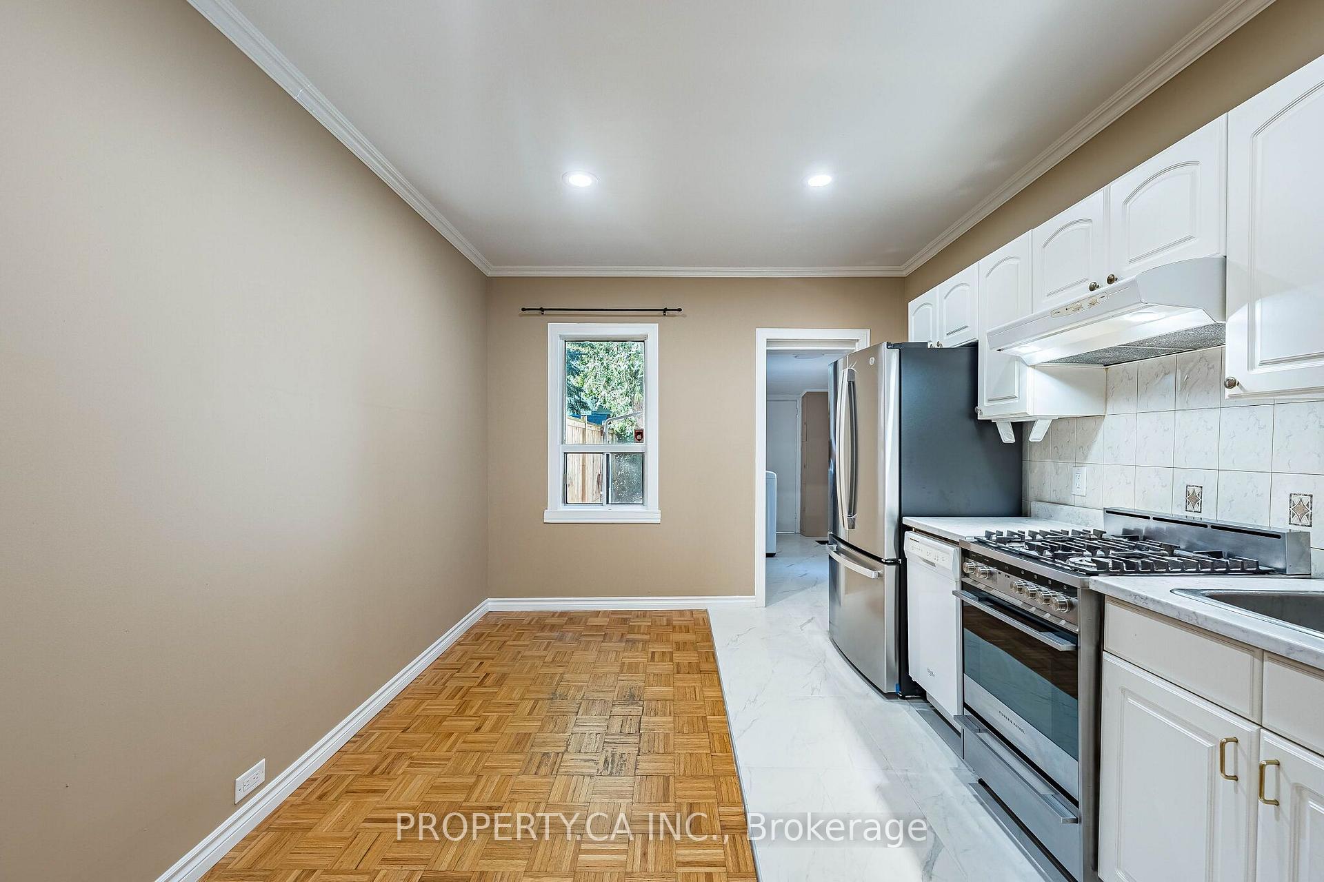 Photo 17 of 32 Frankdale Avenue, Toronto, Danforth Village-East York — HOMEH